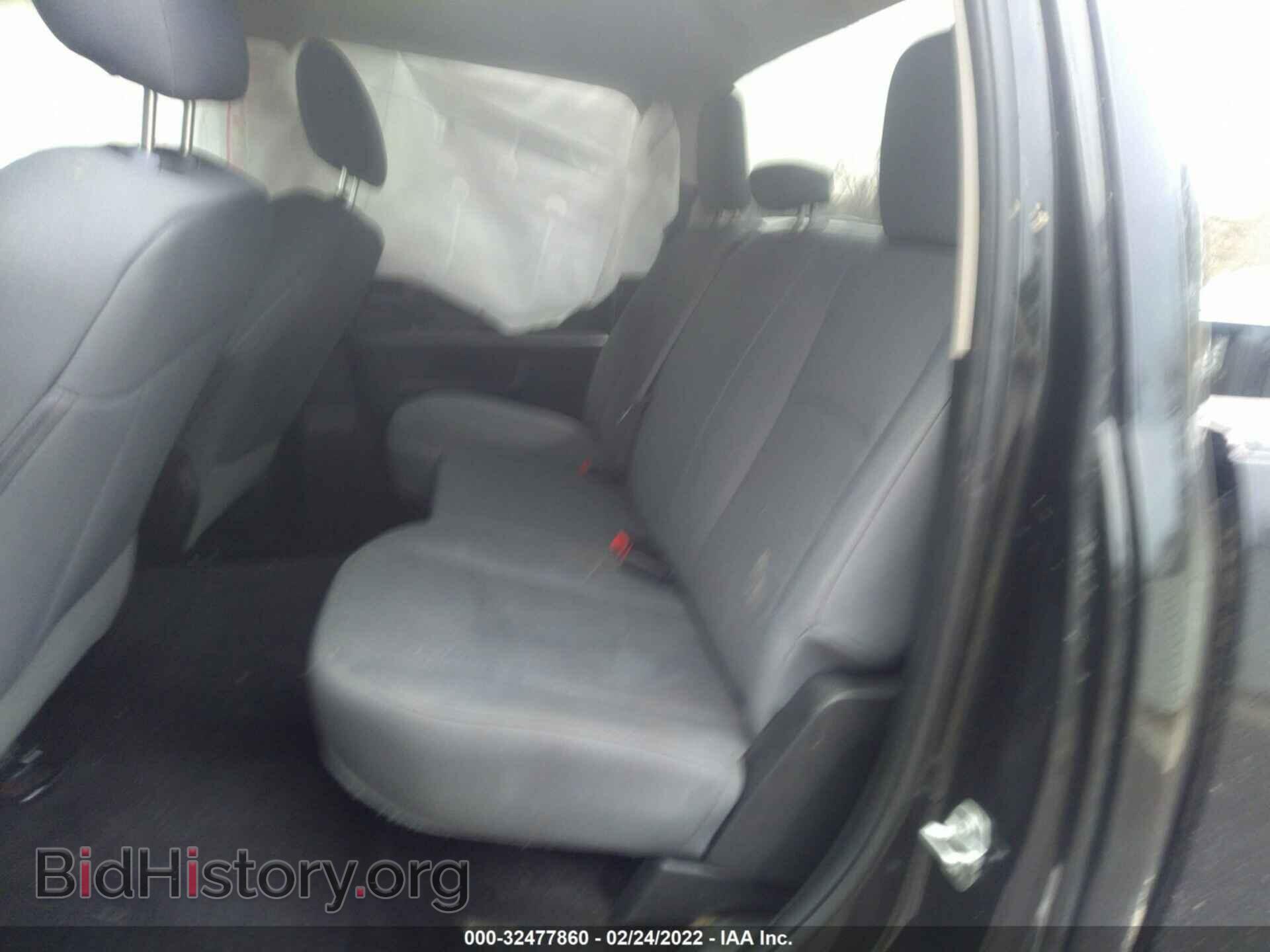 2017 RAM 1500 - VIN: 3C6RR7KT0HG710169 - Photo 8