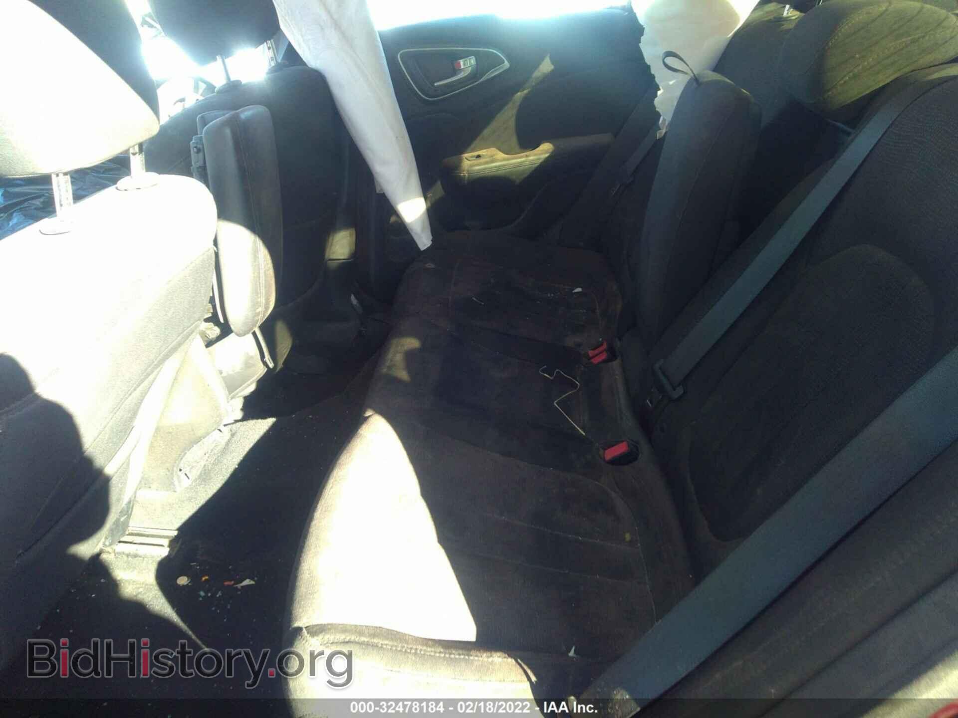 2016 CHRYSLER 200 - VIN: 1C3CCCAB0GN130318 - Фото 8