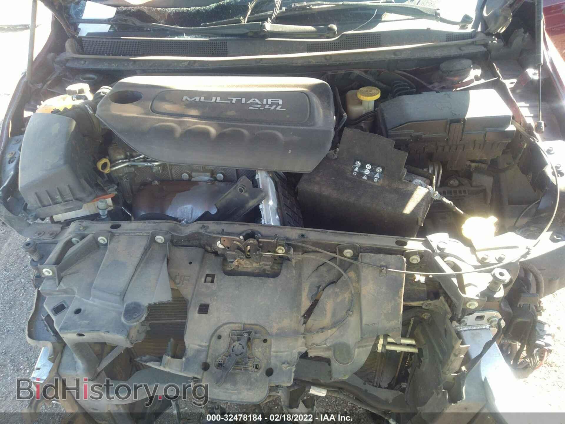 2016 CHRYSLER 200 - VIN: 1C3CCCAB0GN130318 - Фото 10