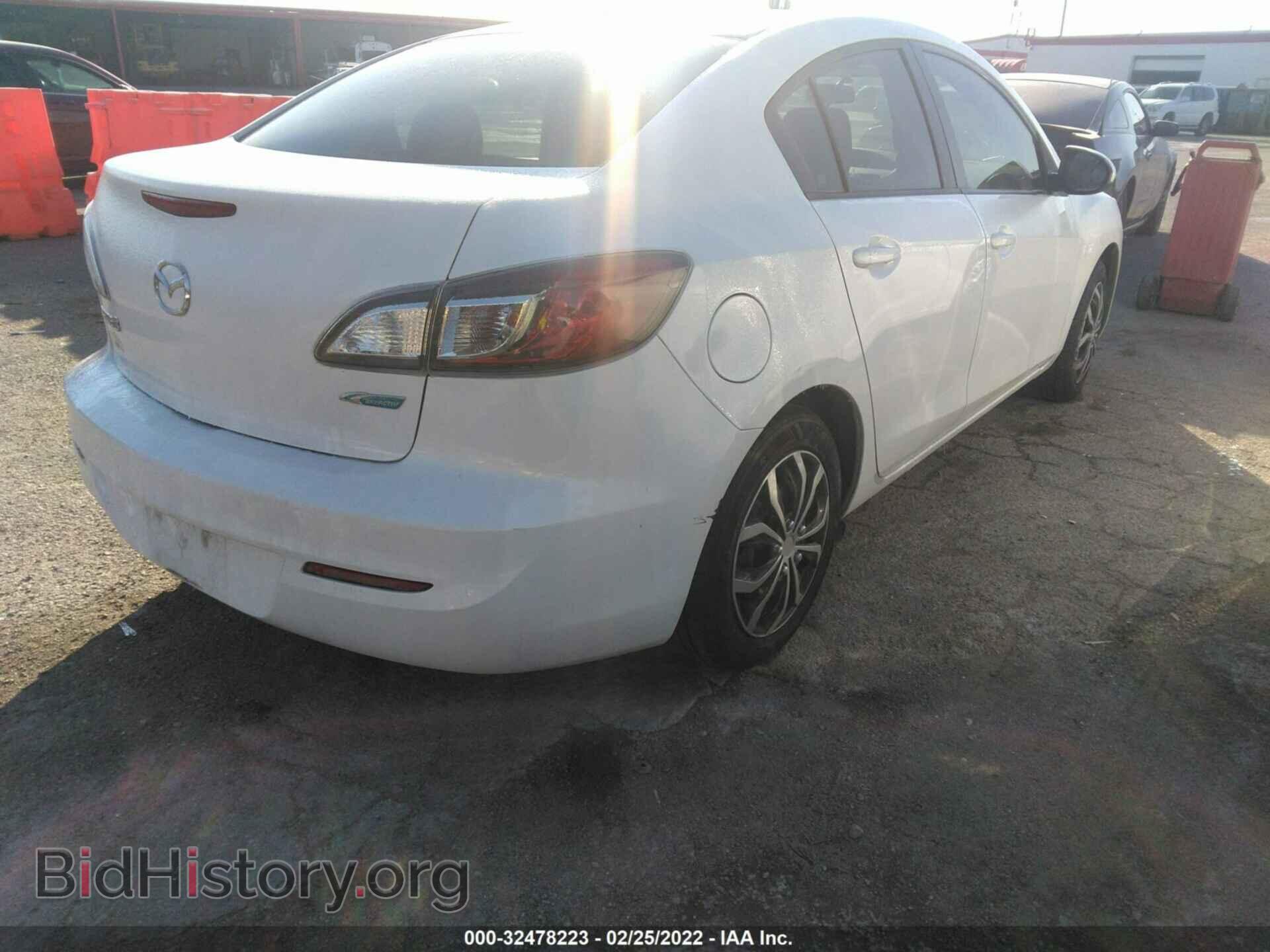 2013 MAZDA MAZDA3 - VIN: JM1BL1U75D1784561 - Фото 4