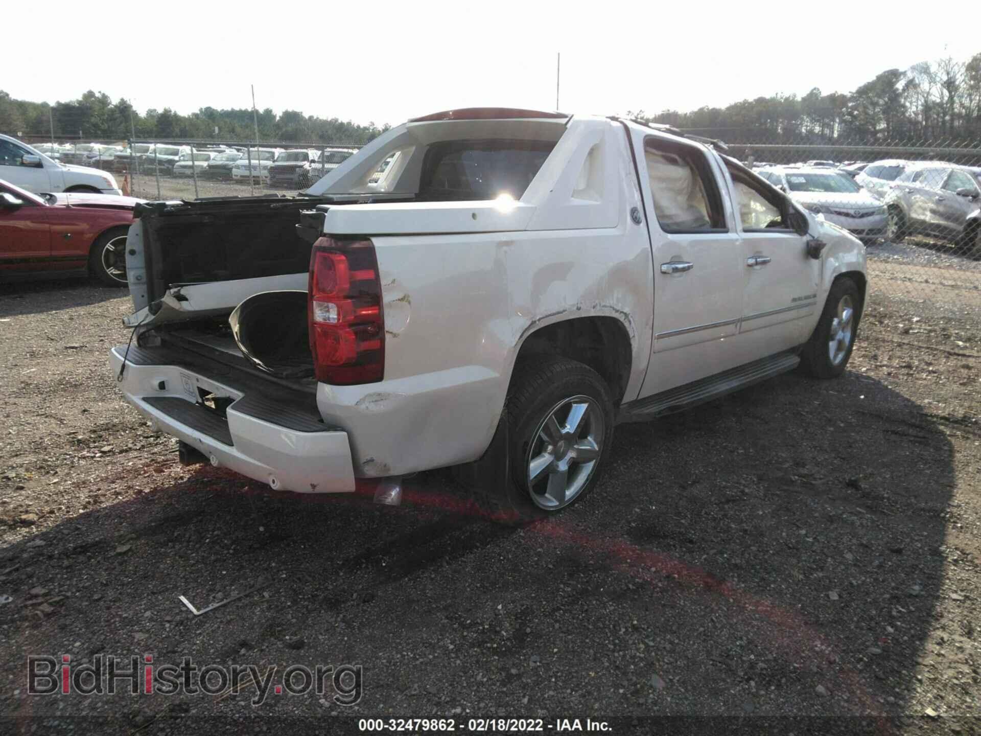 2013 CHEVROLET AVALANCHE - VIN: 3GNMCGE04DG142015 - Фото 4
