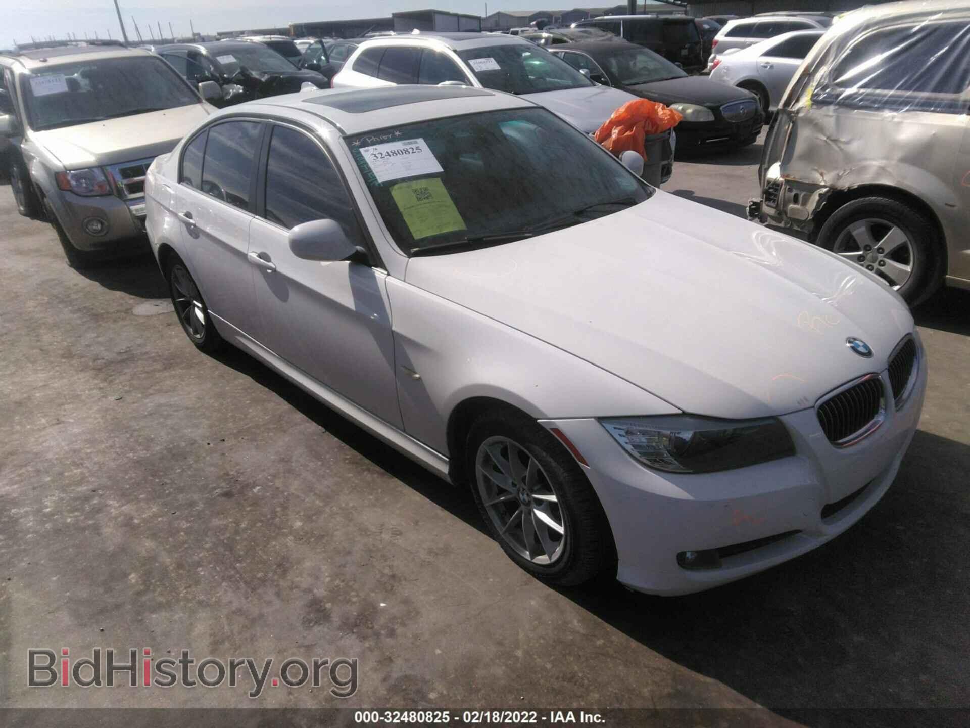 Фотография WBAPH7G50ANM51299 - BMW 3 SERIES 2010