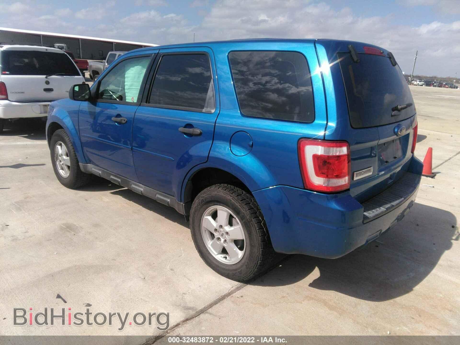 2011 FORD ESCAPE - VIN: 1FMCU0C77BKC50784 - Фото 3