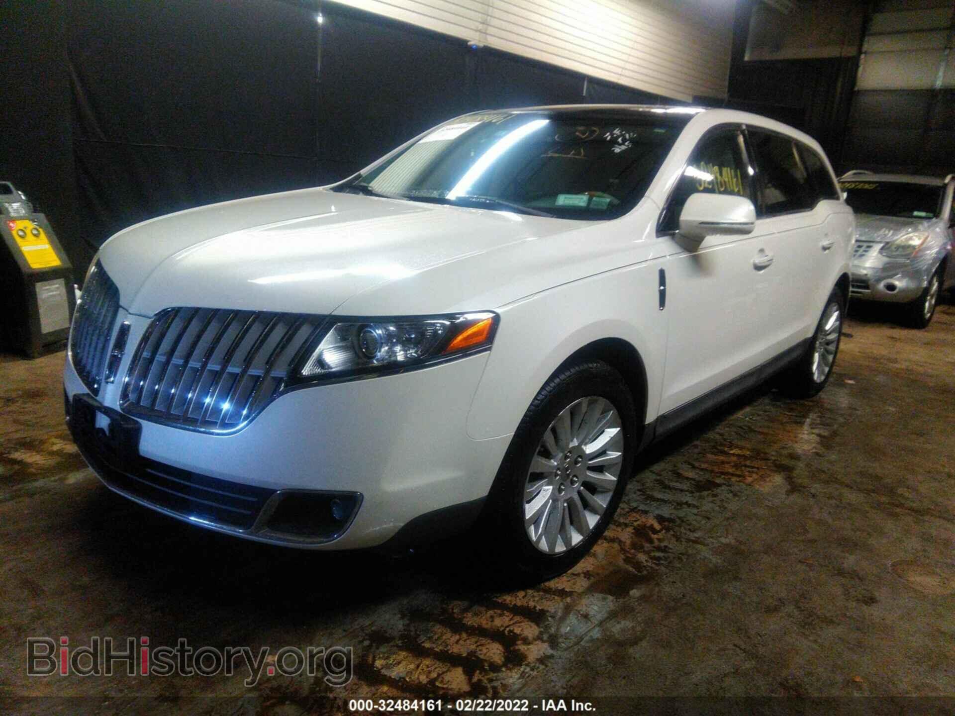 2010 LINCOLN MKT - VIN: 2LMHJ5FR9ABJ25355 - Фото 2
