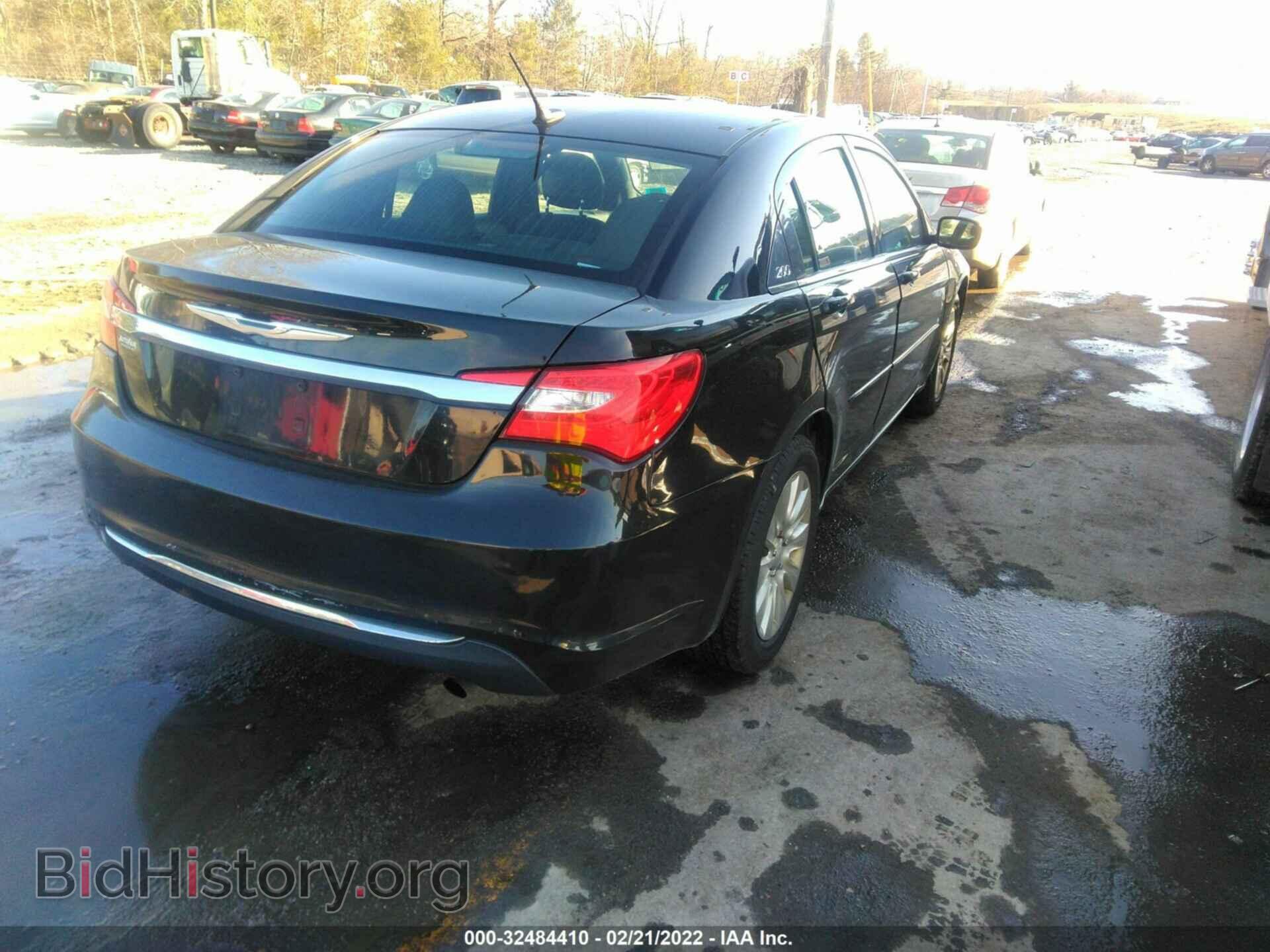 2011 CHRYSLER 200 - VIN: 1C3BC4FB3BN566664 - Photo 4