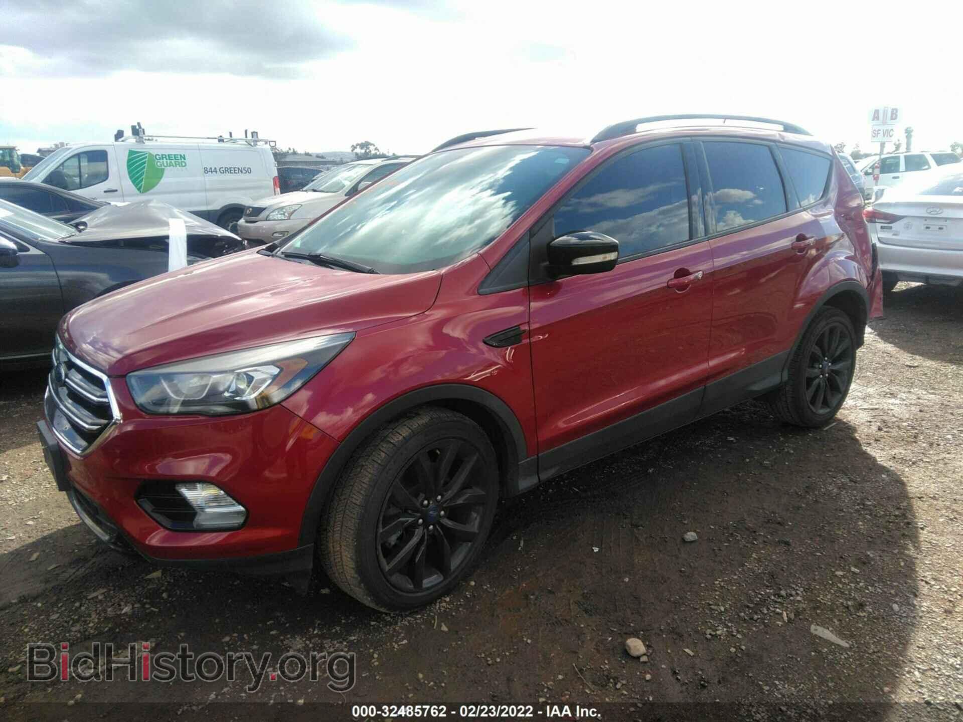 2017 FORD ESCAPE - VIN: 1FMCU0J93HUA64435 - Фото 2