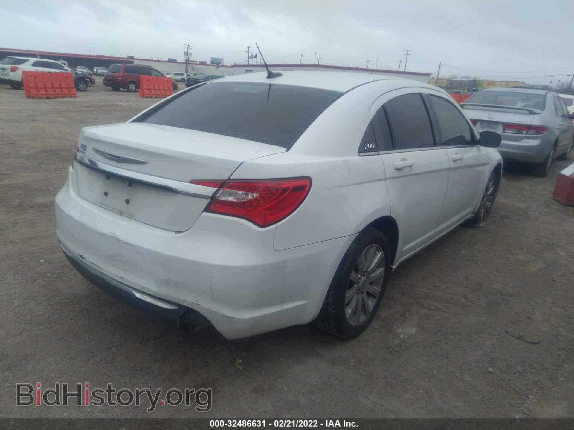2013 CHRYSLER 200 - VIN: 1C3CCBBB1DN693978 - Фото 4