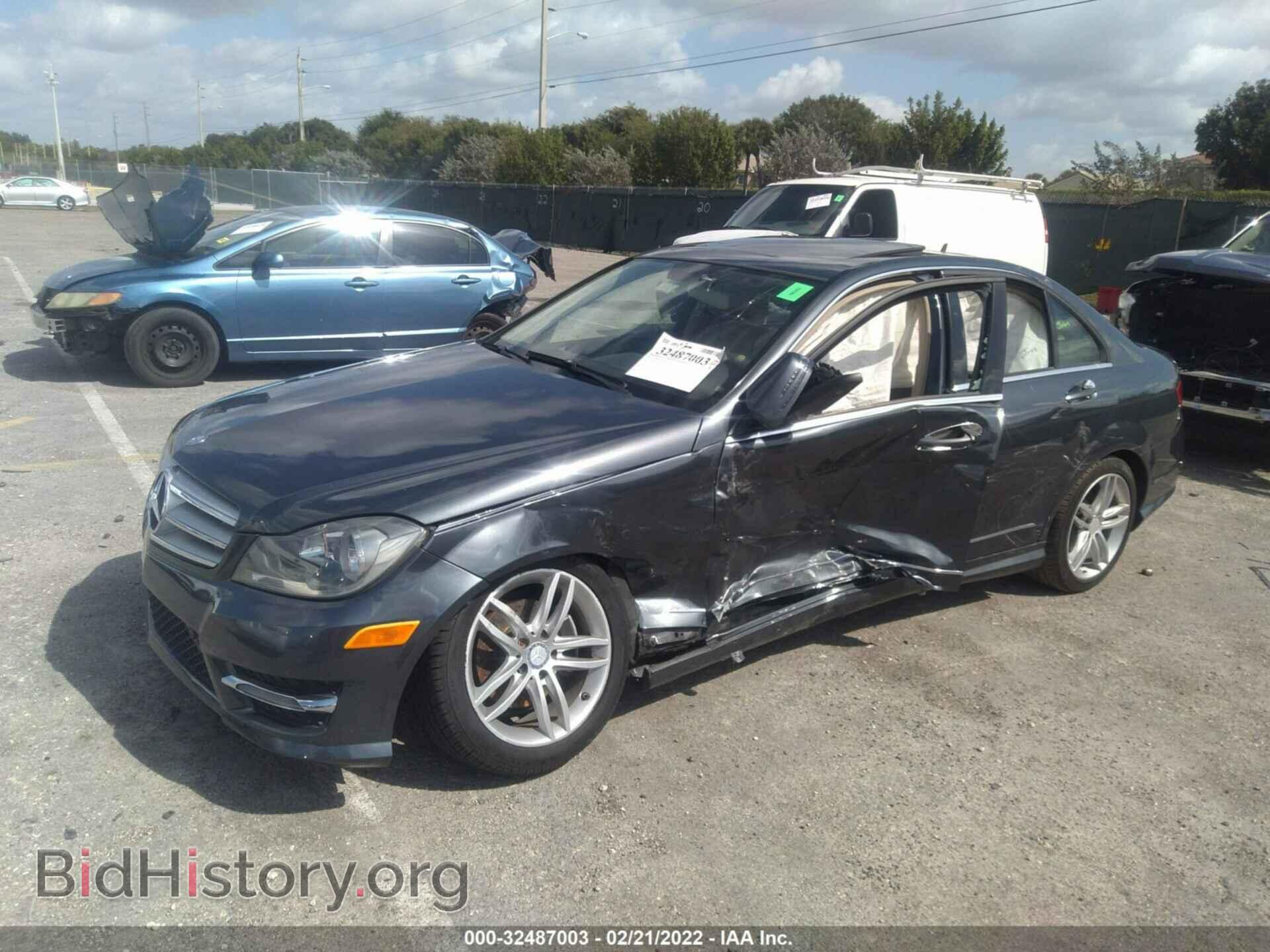 2013 MERCEDES-BENZ C-CLASS - VIN: WDDGF4HB5DA829582 - Фото 2