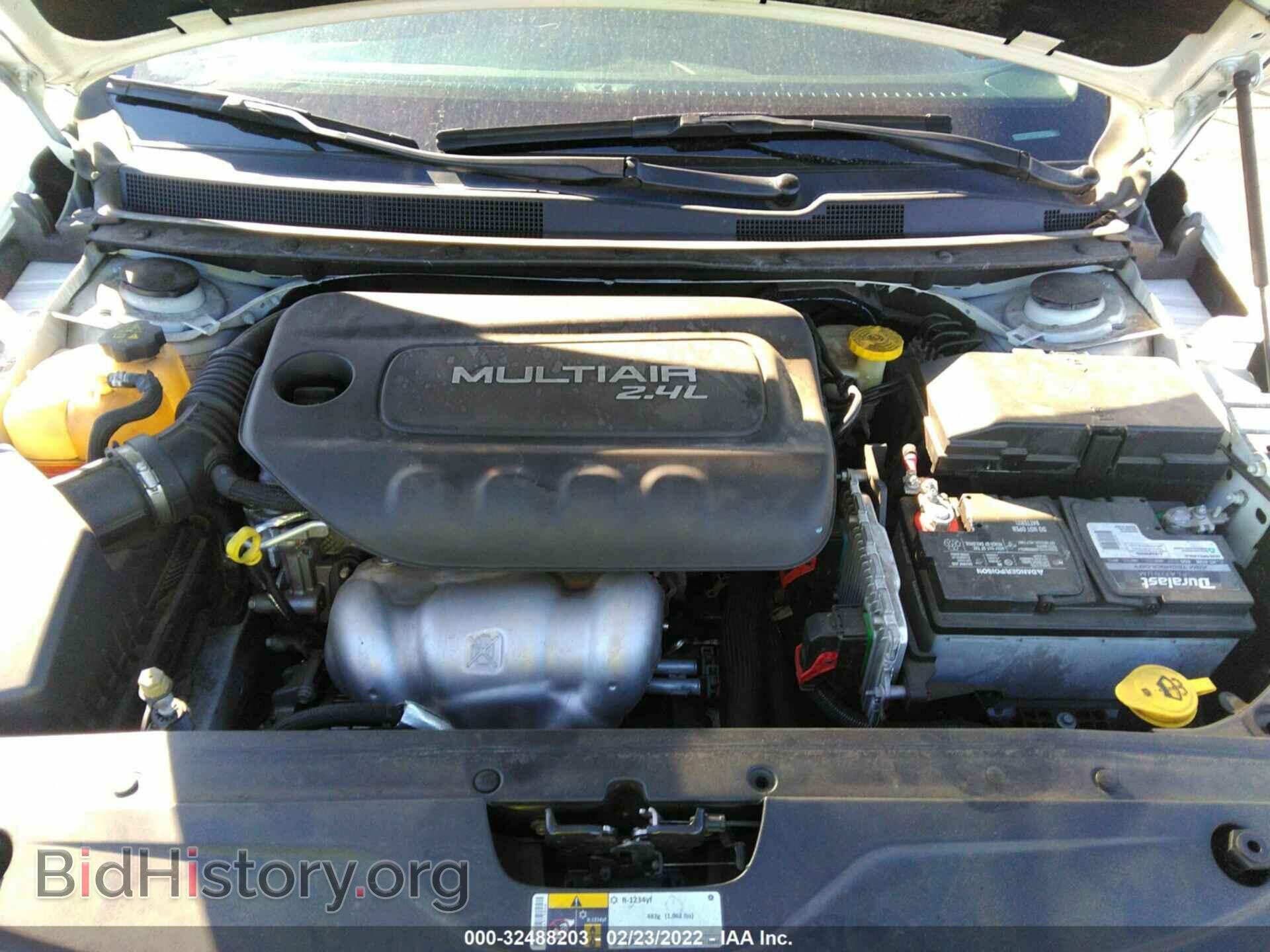 2016 CHRYSLER 200 - VIN: 1C3CCCAB9GN144573 - Фото 10