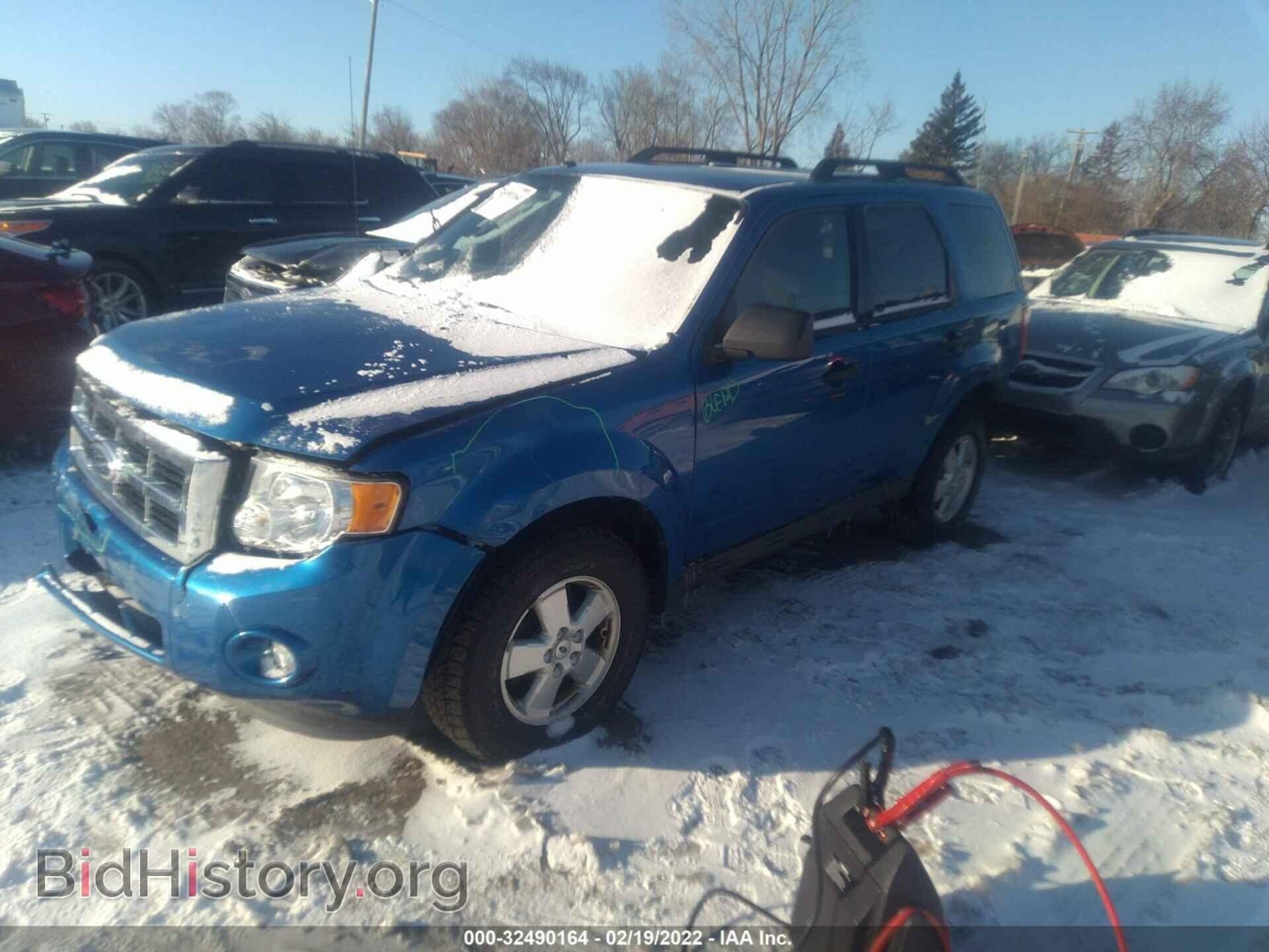 2011 FORD ESCAPE - VIN: 1FMCU0D73BKC22656 - Фото 2
