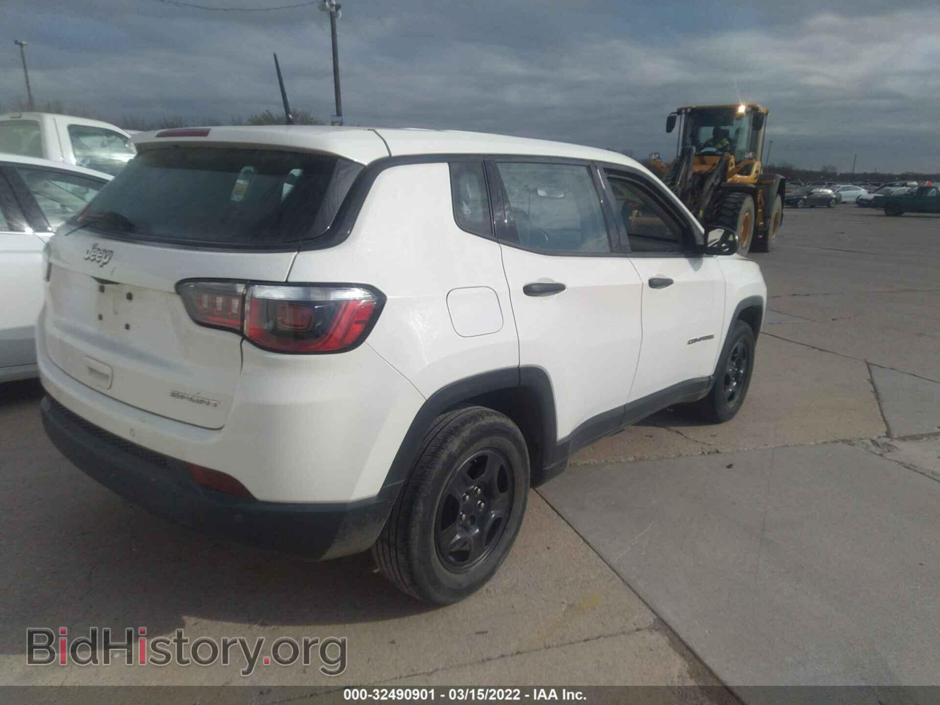 2017 JEEP COMPASS - VIN: 3C4NJCAB1HT661085 - Фото 4