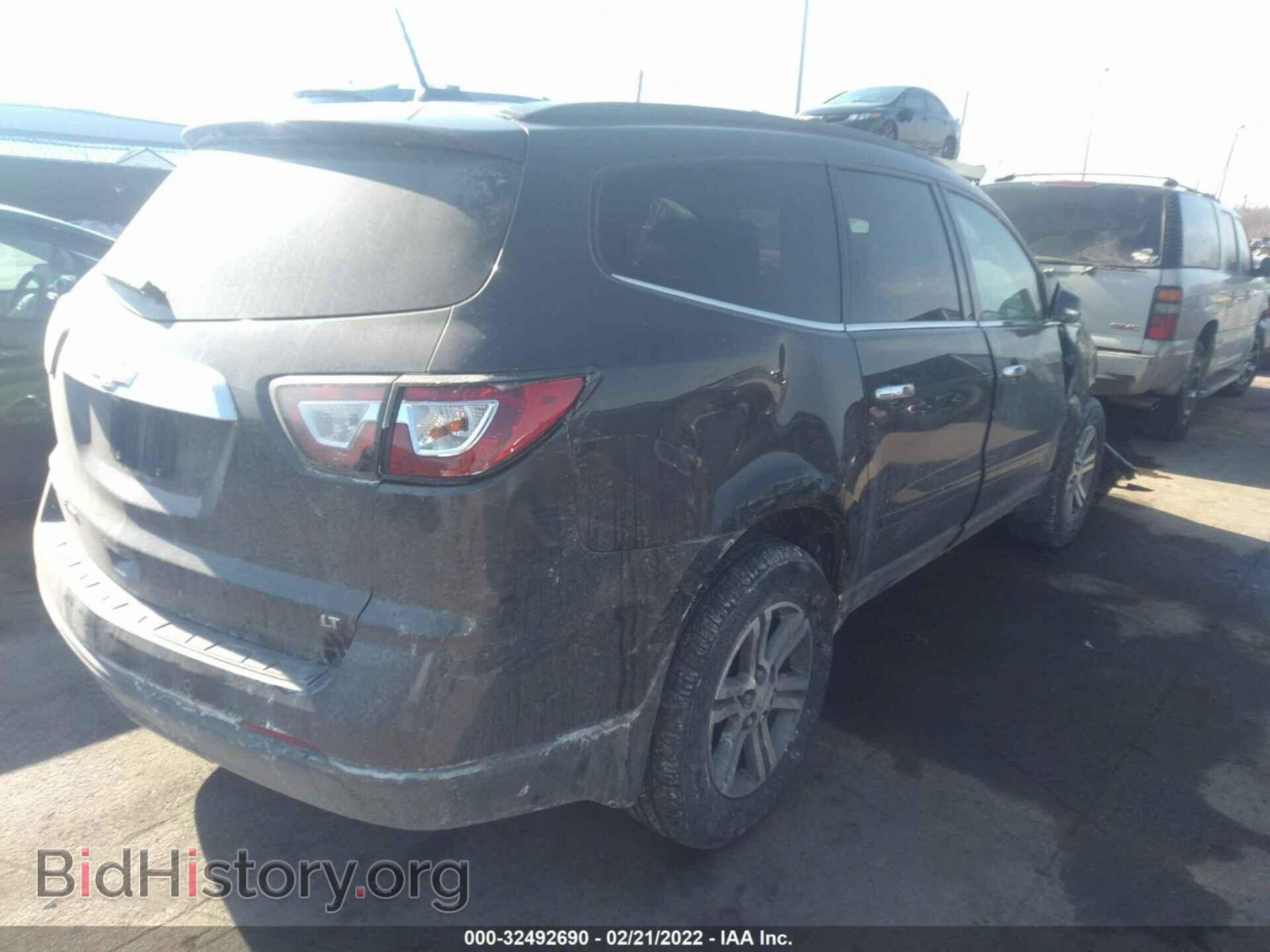 2017 CHEVROLET TRAVERSE - VIN: 1GNKVHKD8HJ287352 - Фото 4