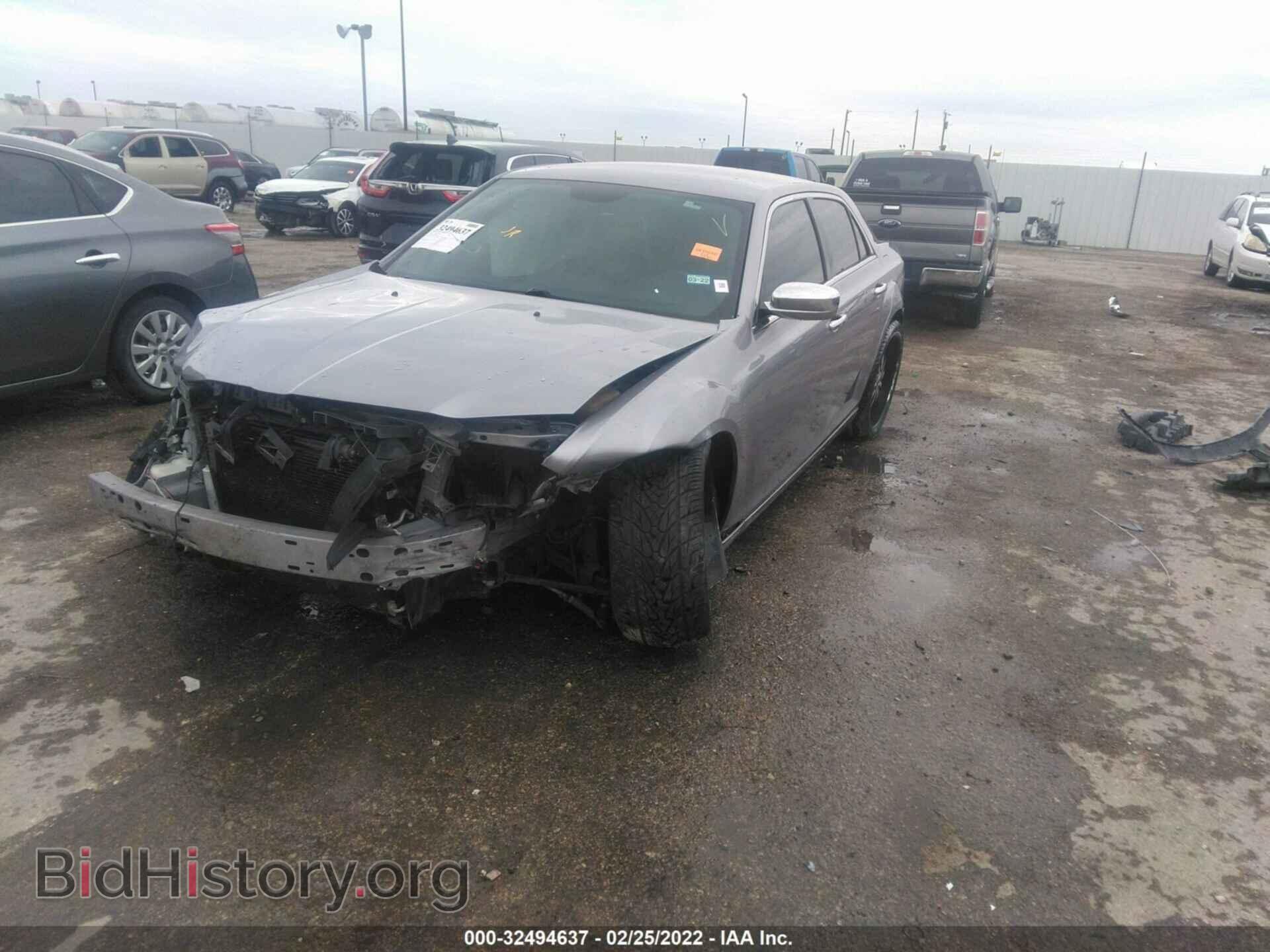2014 CHRYSLER 300 - VIN: 2C3CCAAG9EH179233 - Фото 2