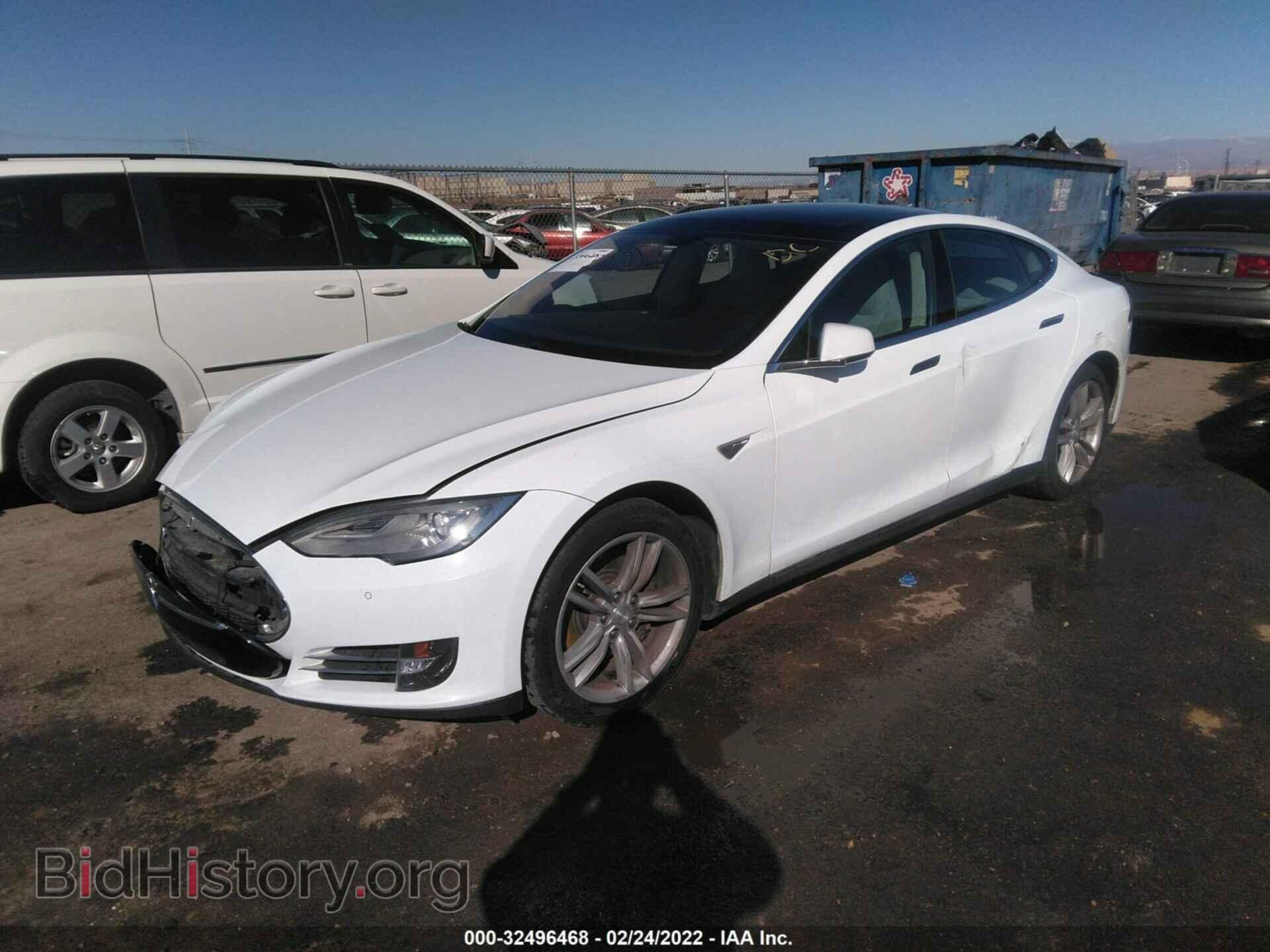 2014 TESLA MODEL S - VIN: 5YJSA1H1XEFP43170 - Фото 2