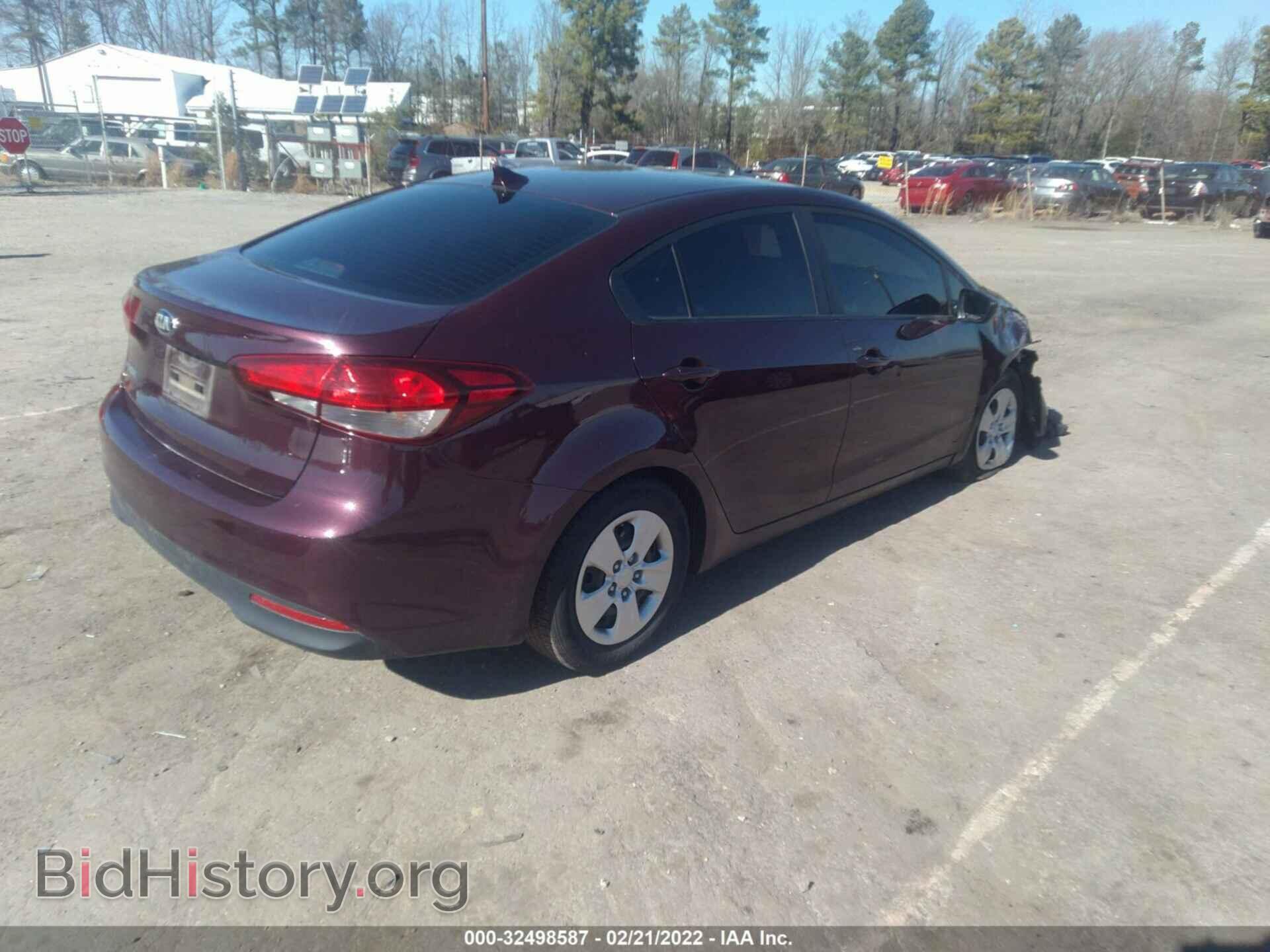 2017 KIA FORTE - VIN: 3KPFK4A7XHE142477 - Фото 4