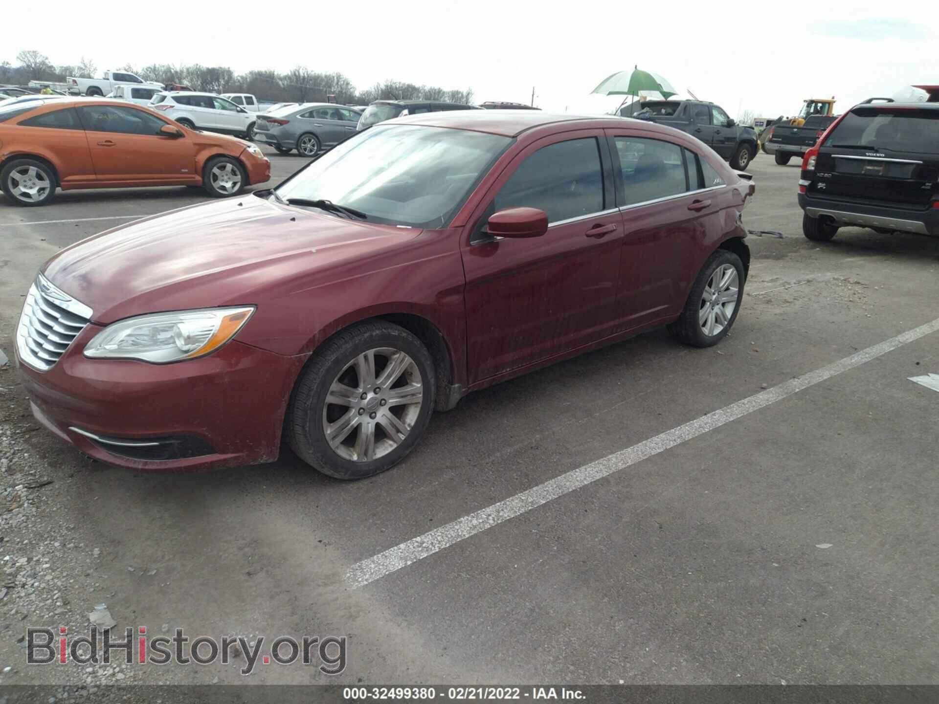 2013 CHRYSLER 200 - VIN: 1C3CCBAB6DN669483 - Photo 2