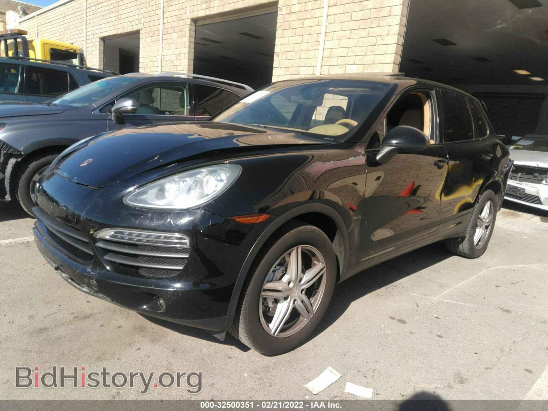 2011 PORSCHE CAYENNE - VIN: WP1AB2A25BLA42612 - Photo 2