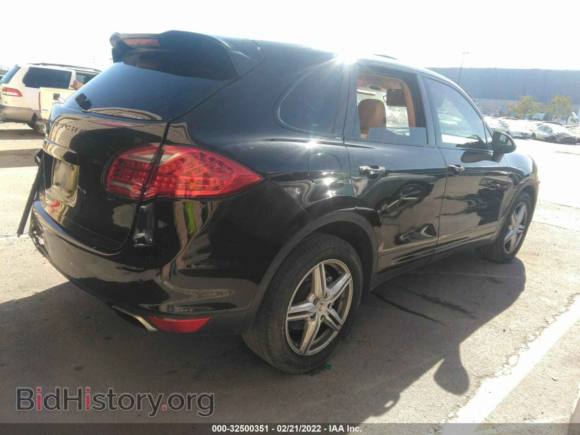 2011 PORSCHE CAYENNE - VIN: WP1AB2A25BLA42612 - Photo 4