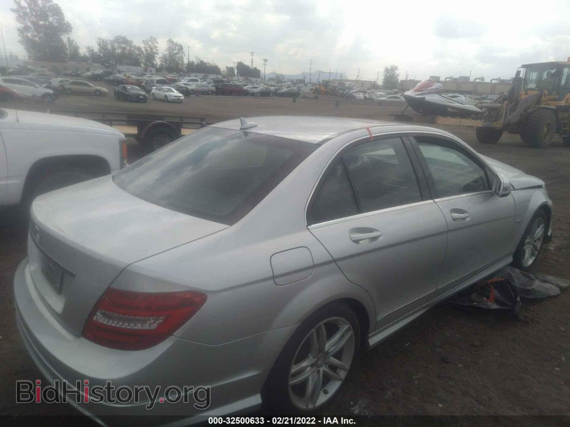2012 MERCEDES-BENZ C-CLASS - VIN: WDDGF4HB4CA636113 - Фото 4