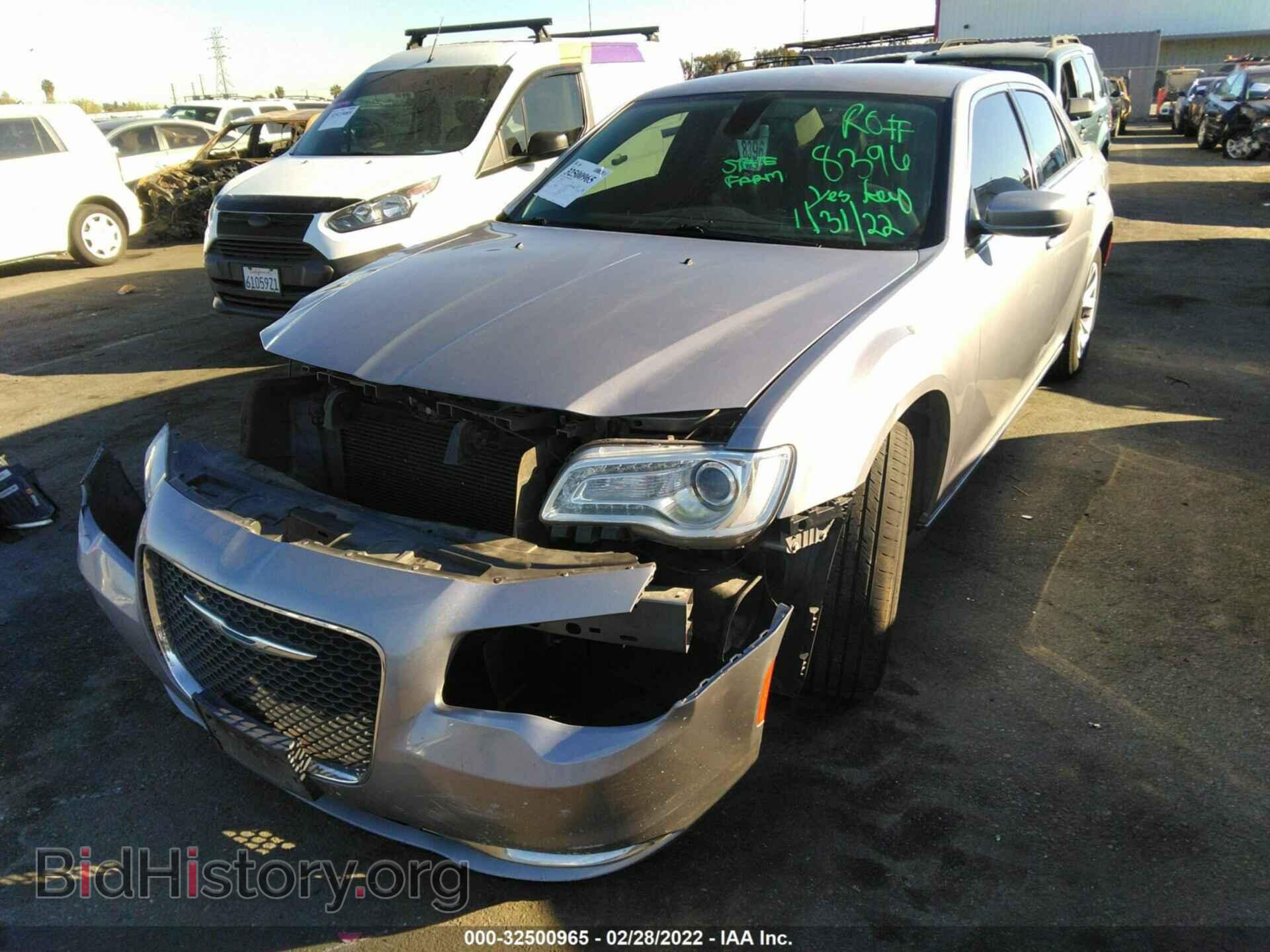 2015 CHRYSLER 300 - VIN: 2C3CCAAG6FH749304 - Фото 2