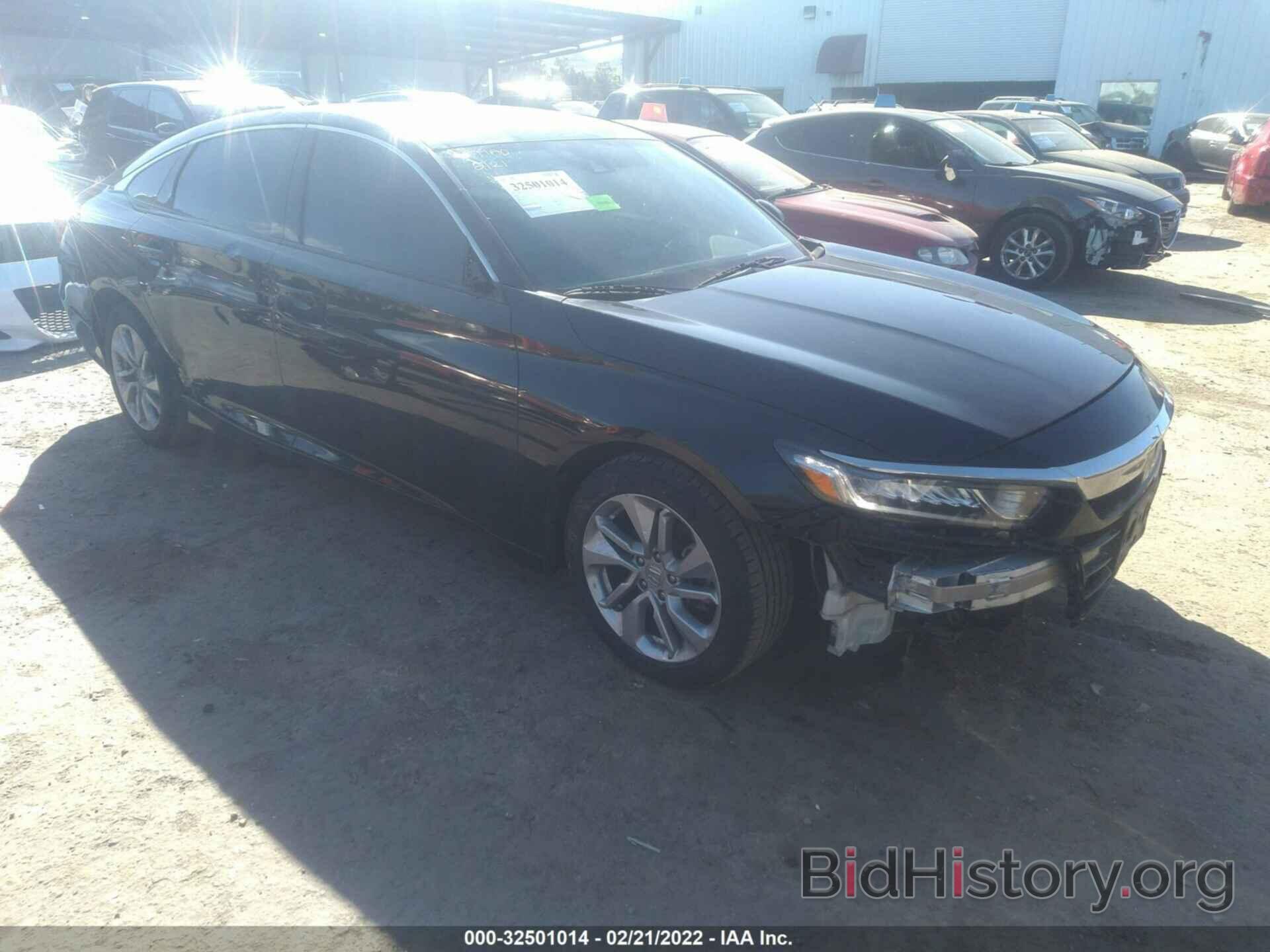 Photo 1HGCV1F11JA043313 - HONDA ACCORD SEDAN 2018