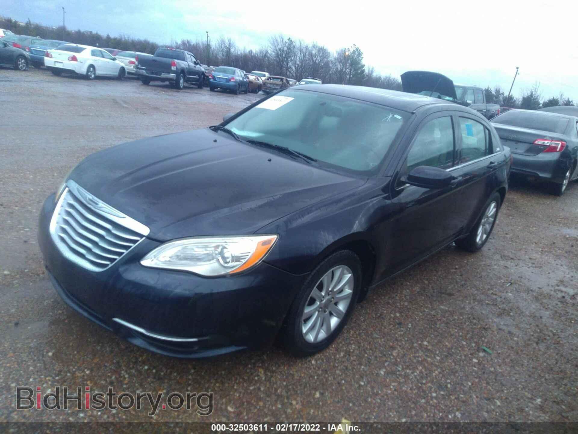 2011 CHRYSLER 200 - VIN: 1C3BC1FG3BN533335 - Фото 2