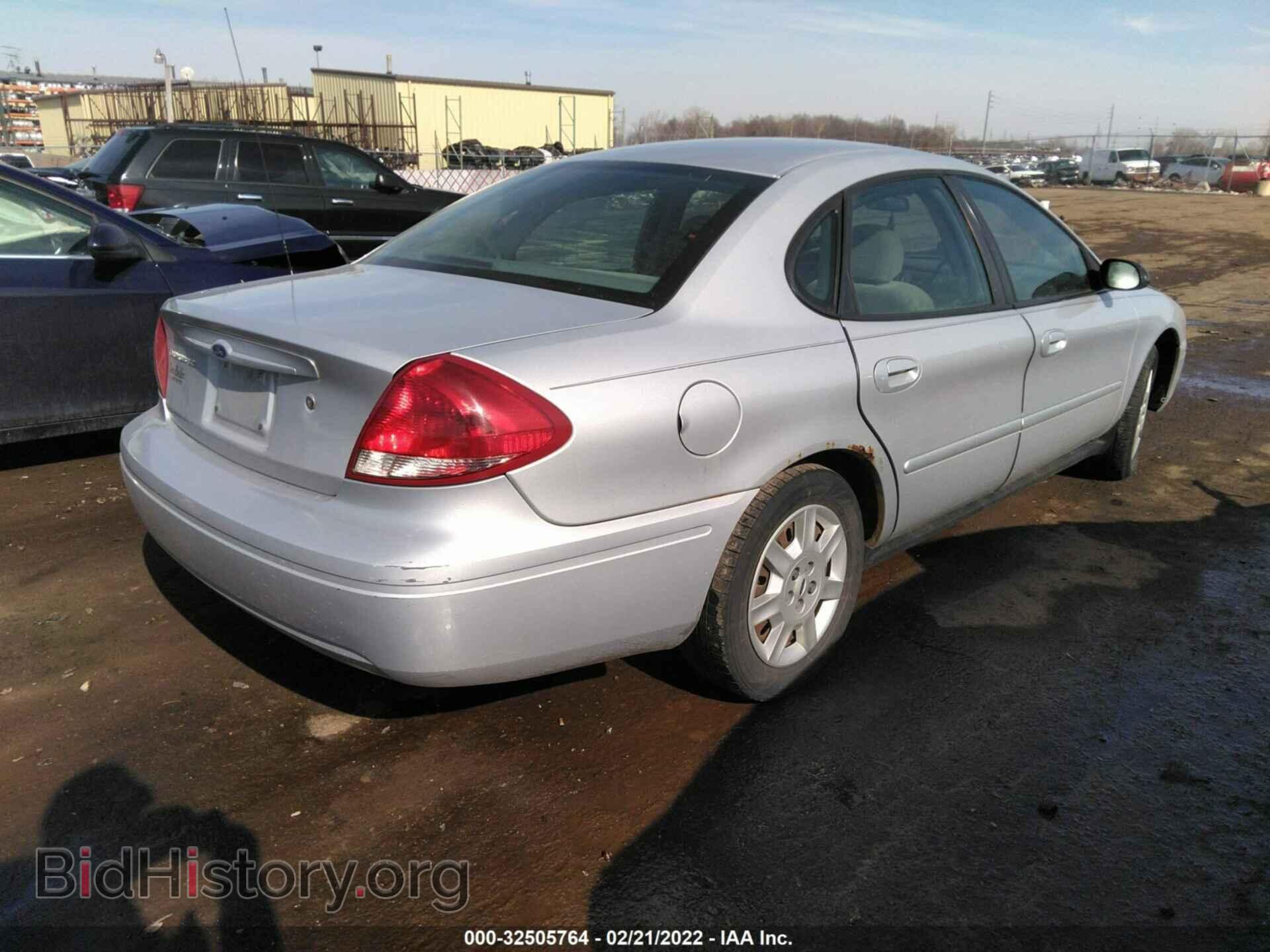 2006 FORD TAURUS - VIN: 1FAFP53U06A158607 - Фото 4