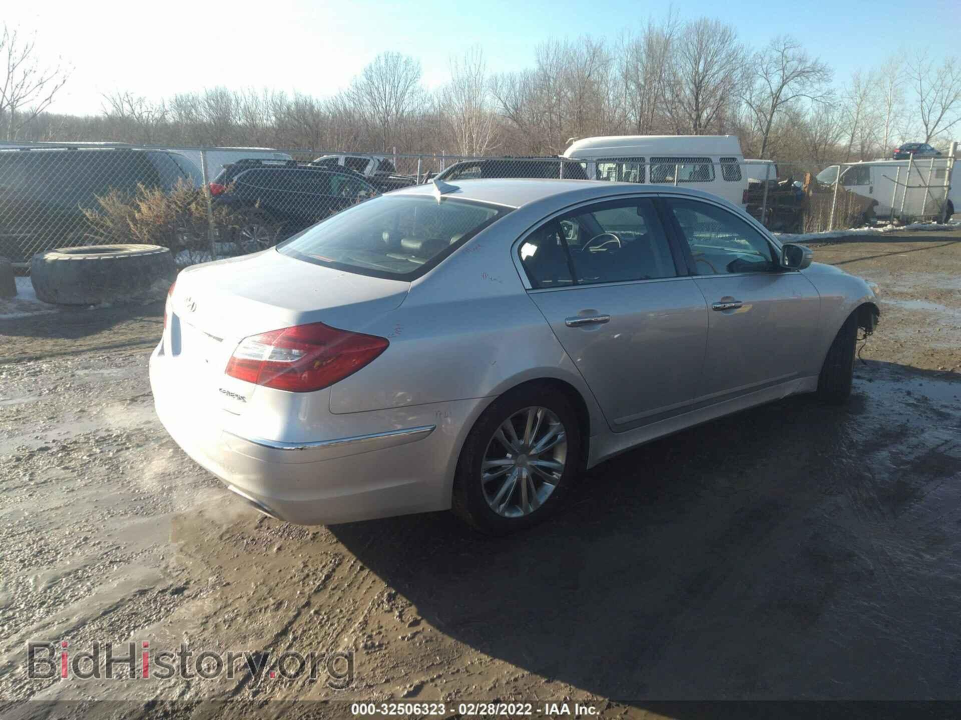 2013 HYUNDAI GENESIS - VIN: KMHGC4DD6DU254087 - Фото 4