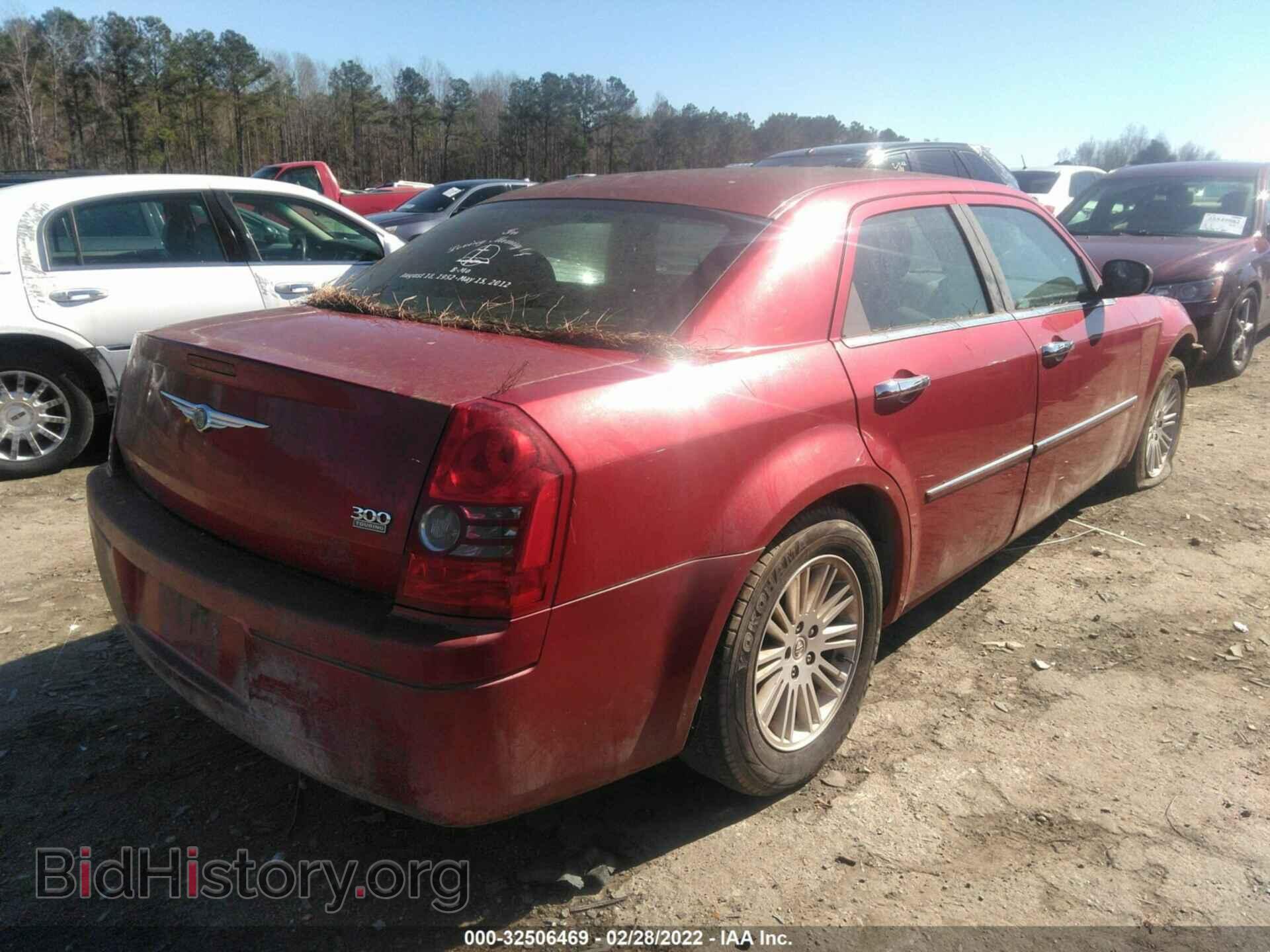 2009 CHRYSLER 300 - VIN: 2C3KA43D19H615178 - Фото 4