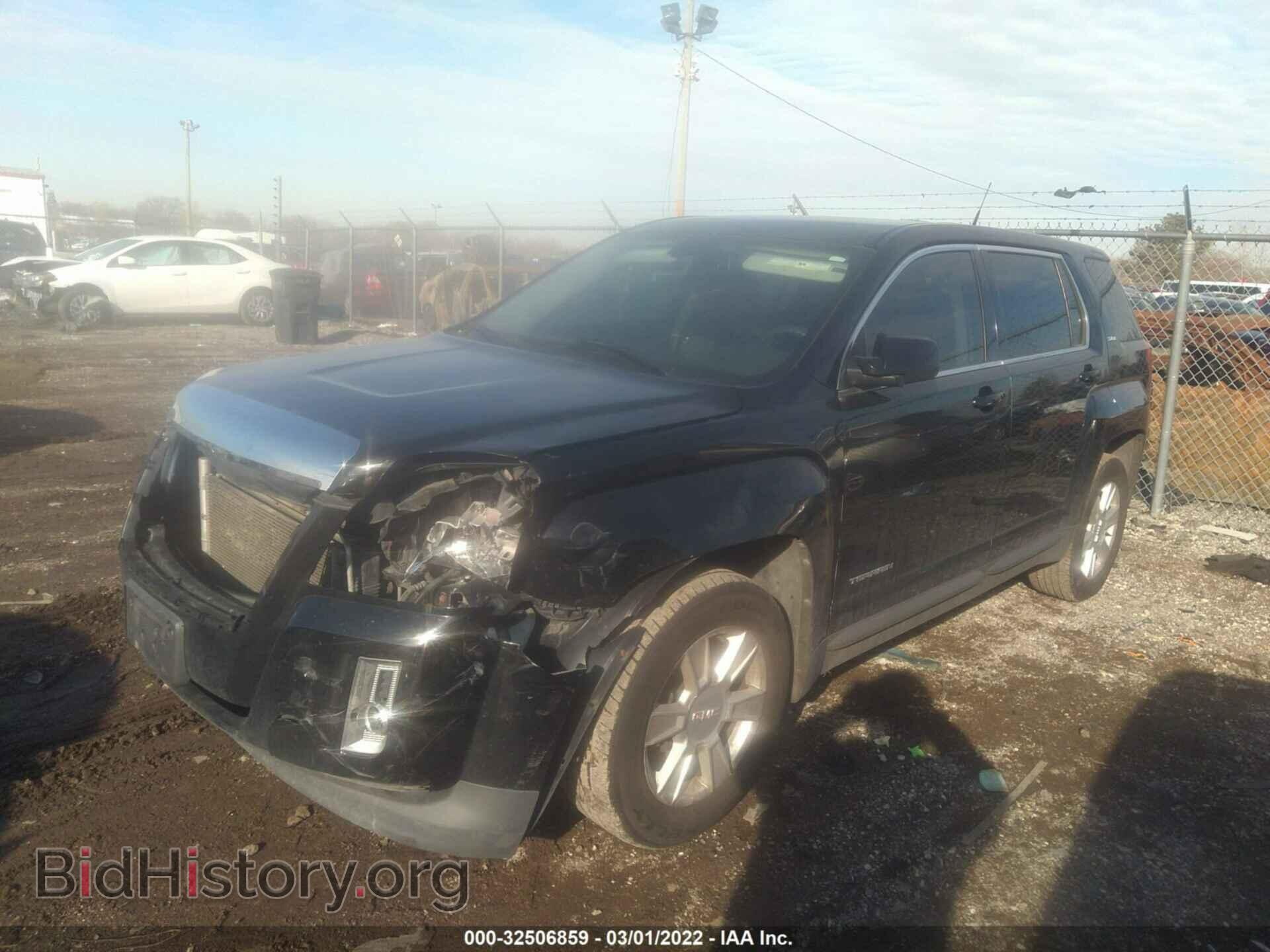 2010 GMC TERRAIN - VIN: 2CTALBEW2A6369203 - Photo 2
