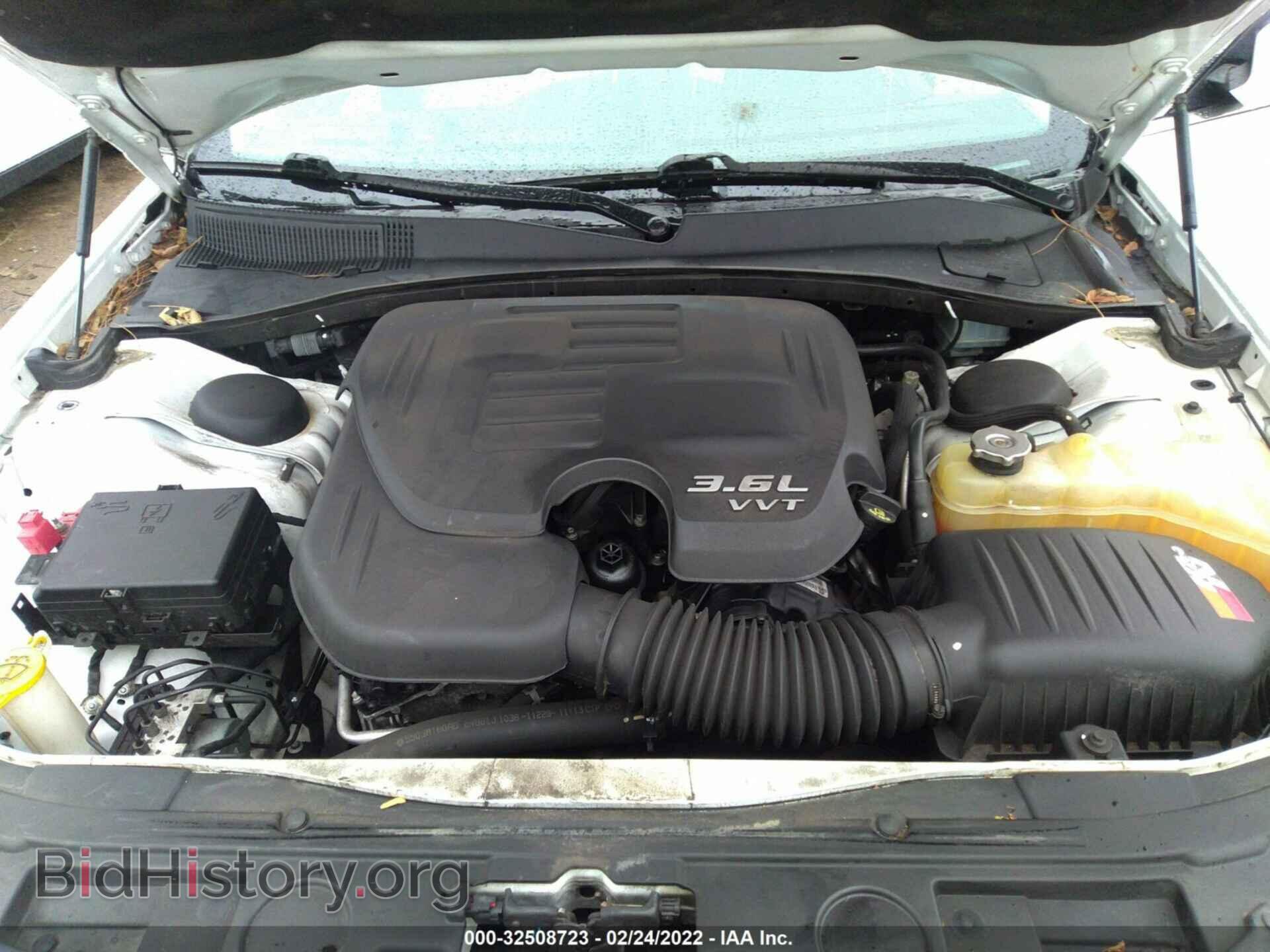 2016 CHRYSLER 300 - VIN: 2C3CCARG1GH244678 - Фото 10