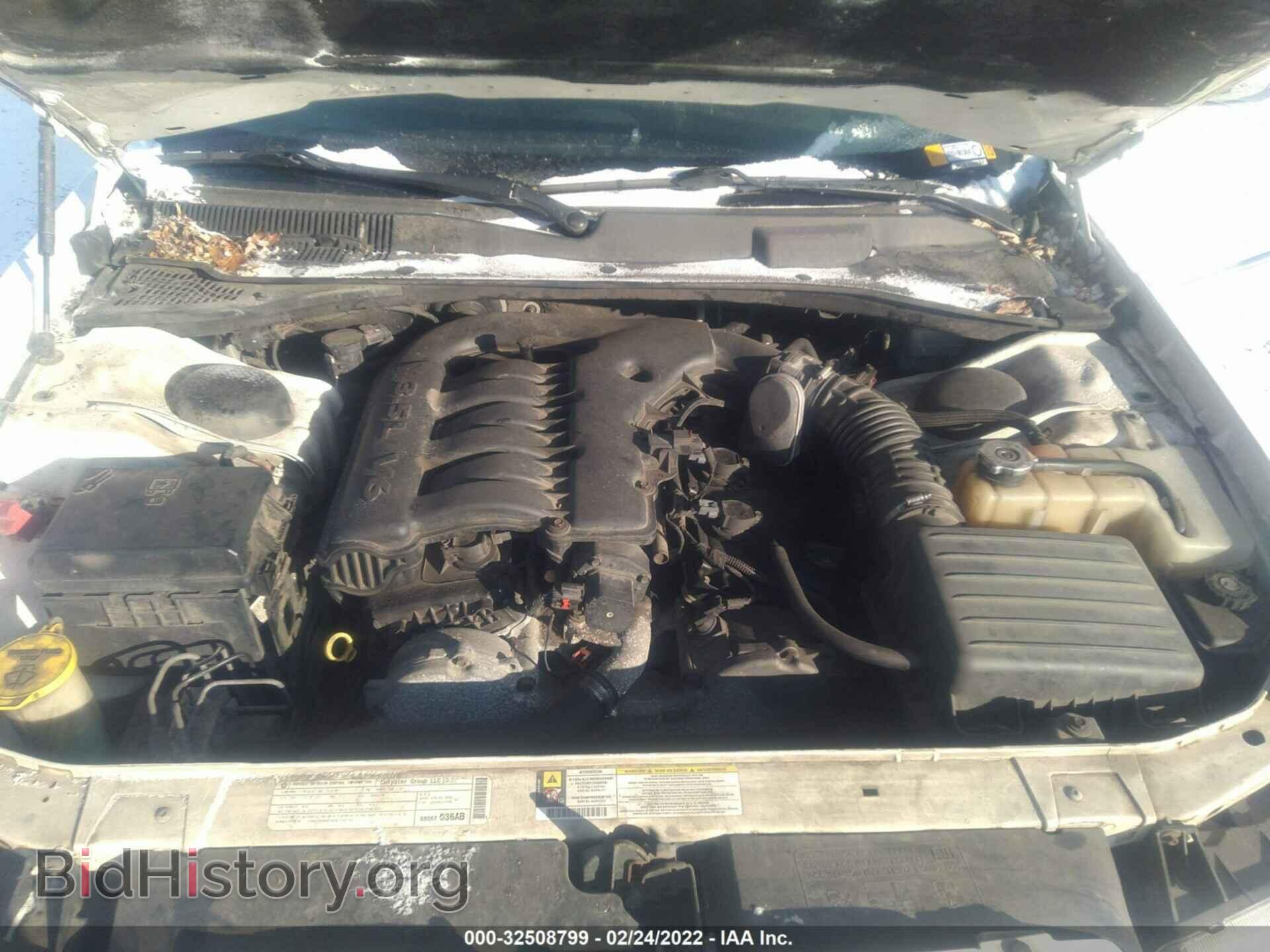 2010 CHRYSLER 300 - VIN: 2C3CA5CV1AH162106 - Фото 10