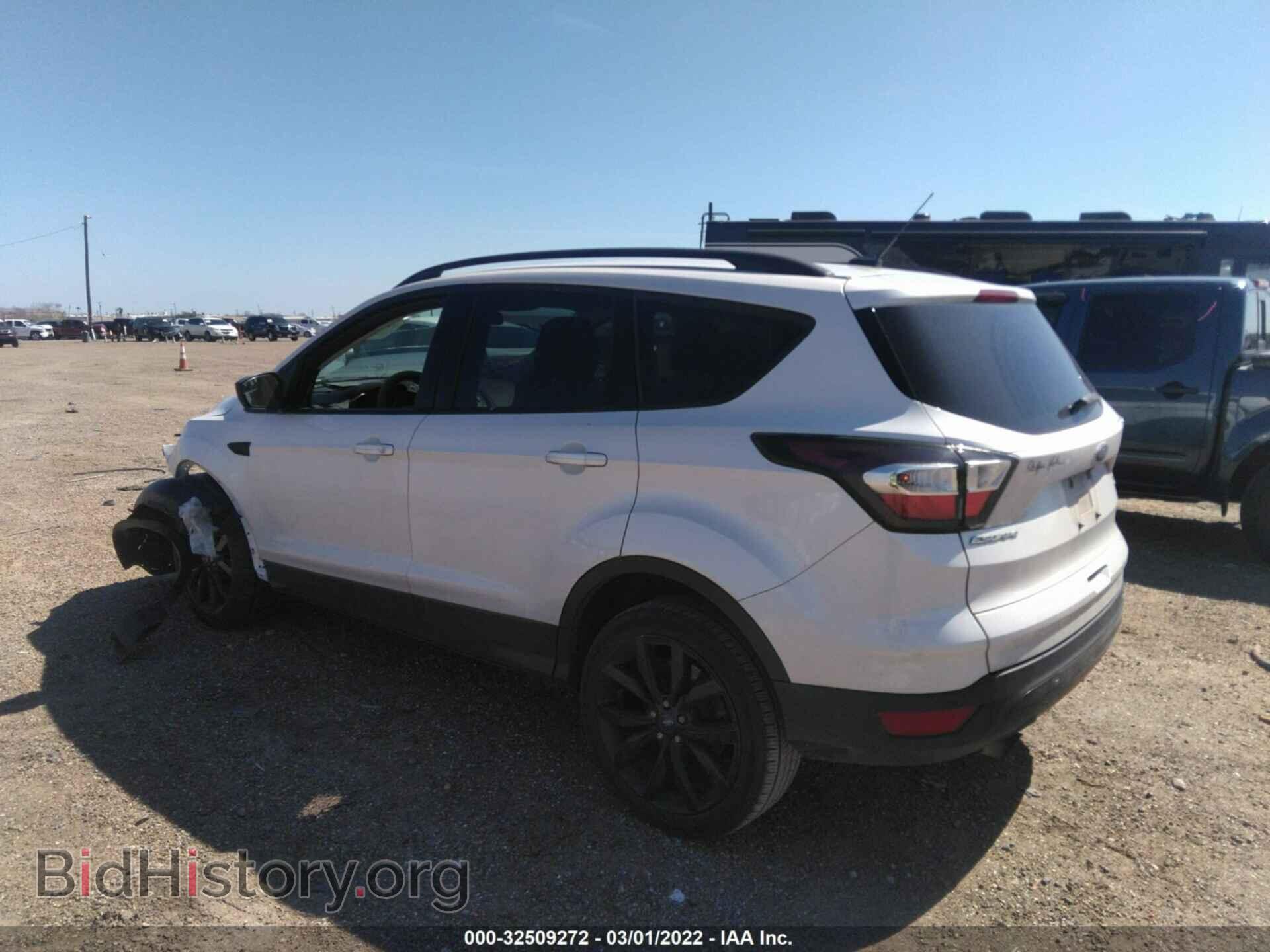2017 FORD ESCAPE - VIN: 1FMCU0GD2HUB42764 - Фото 3