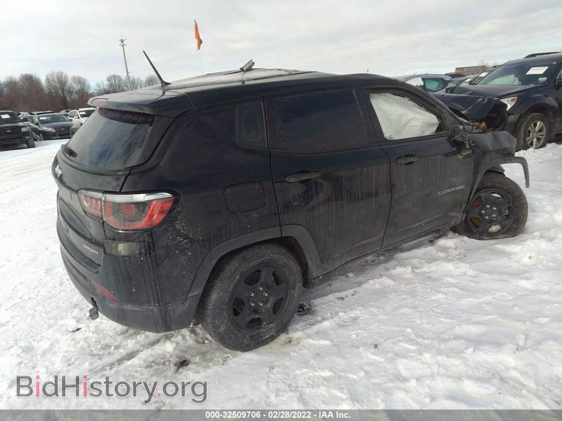 2017 JEEP COMPASS - VIN: 3C4NJCAB0HT652233 - Фото 4