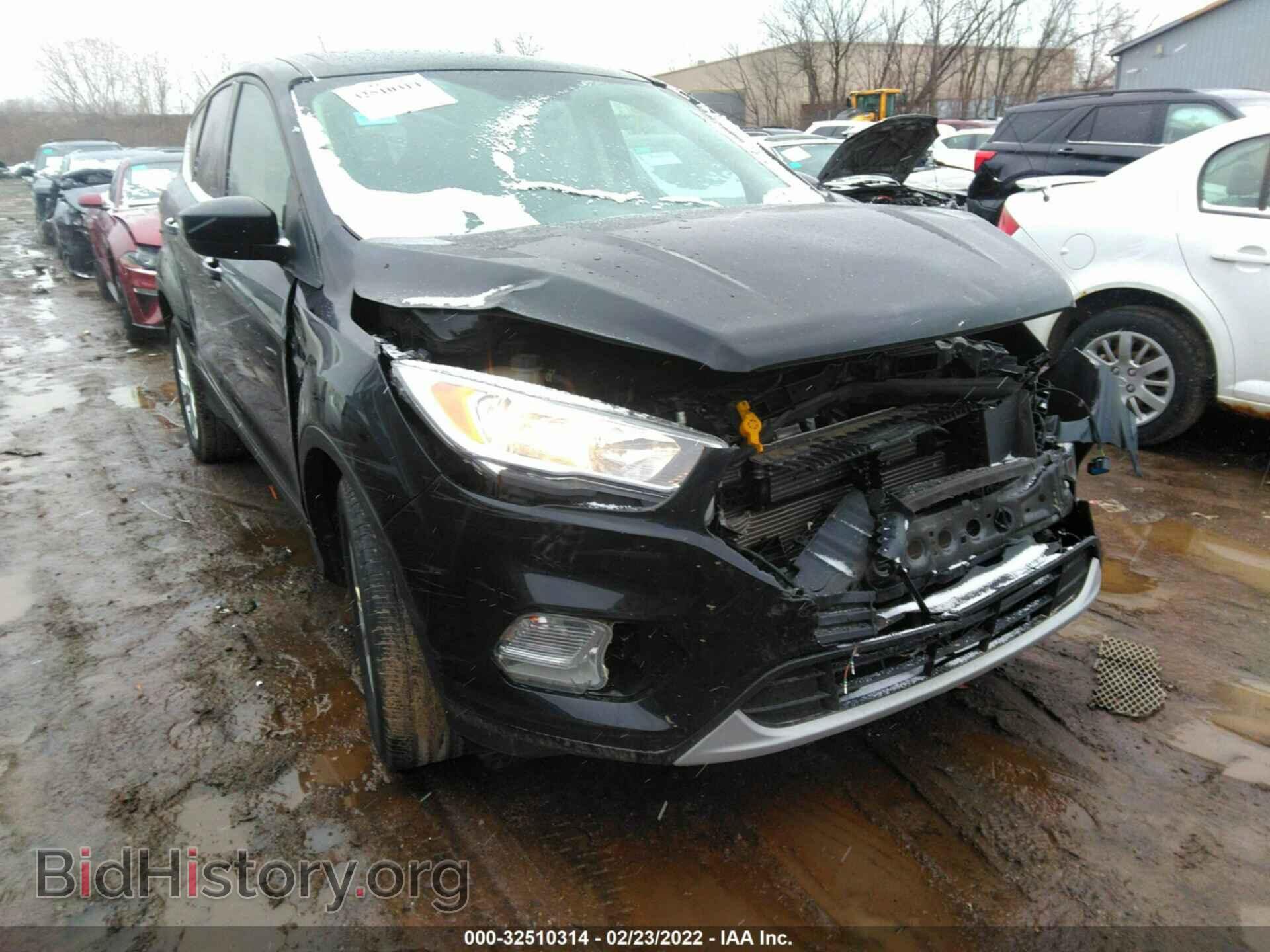 Фотография 1FMCU0GD2HUC77677 - FORD ESCAPE 2017