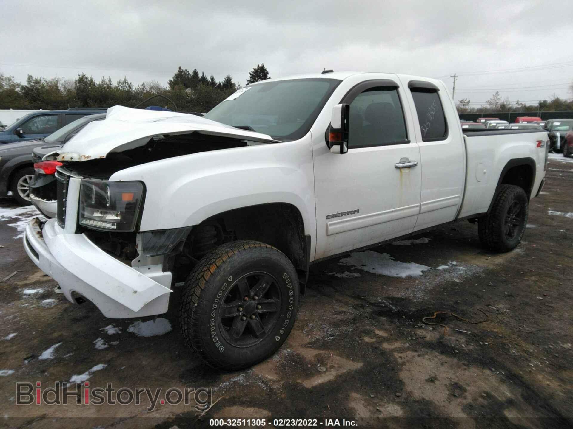 2011 GMC SIERRA 1500 - VIN: 1GTR2VE32BZ260951 - Фото 2