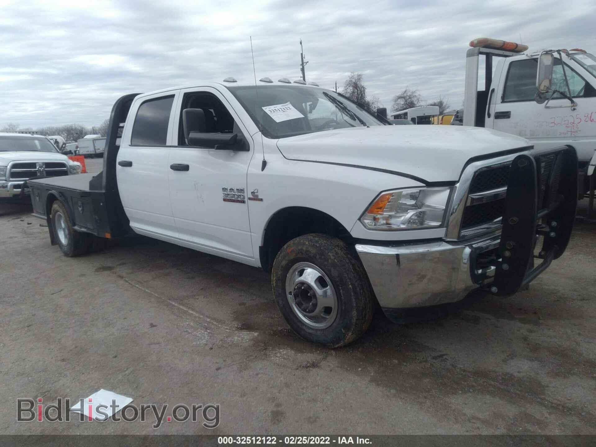 Photo 3C7WRTCL6JG401883 - RAM 3500 CHASSIS CAB 2018
