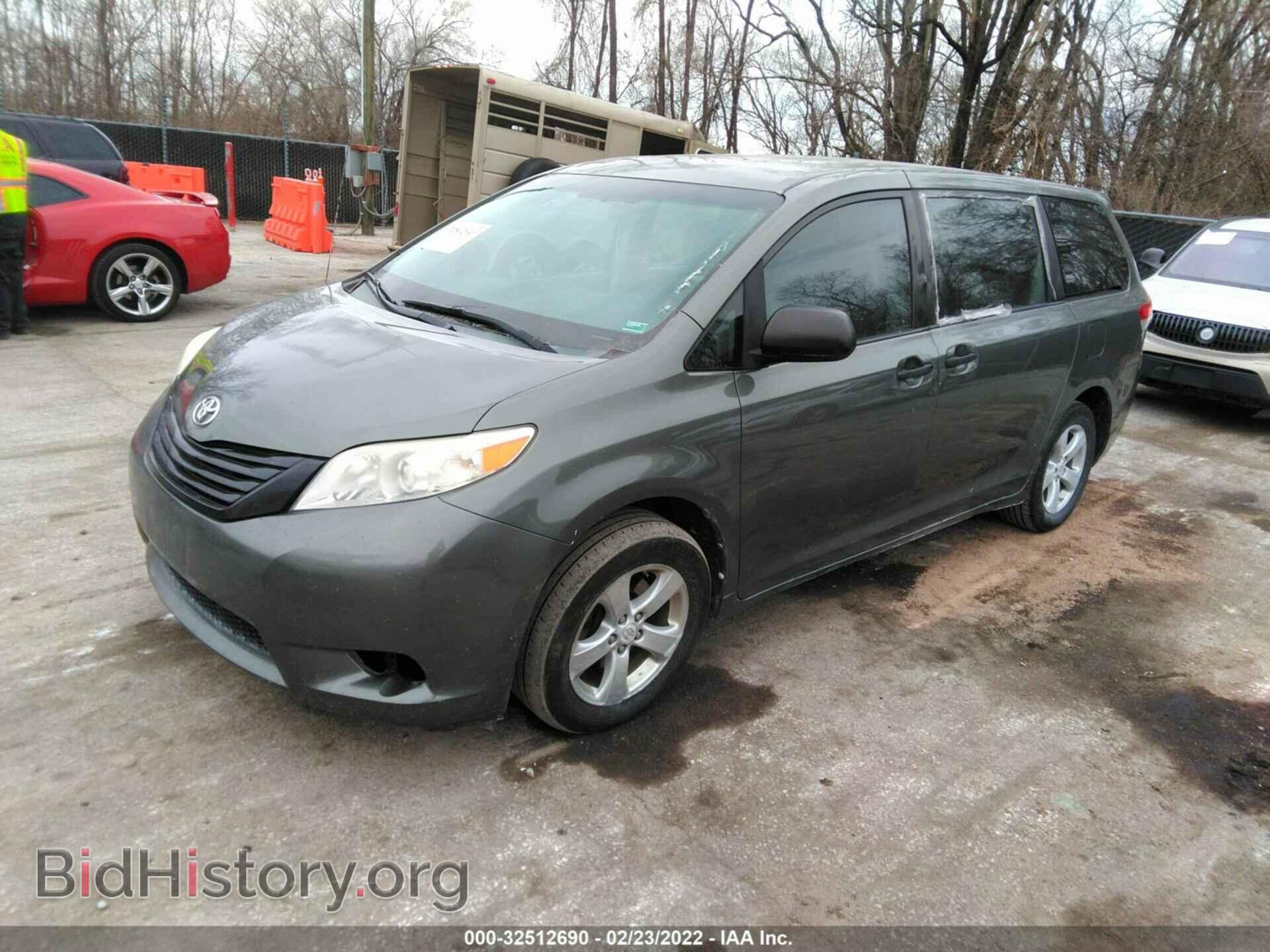 2011 TOYOTA SIENNA - VIN: 5TDKA3DC8BS006706 - Фото 2