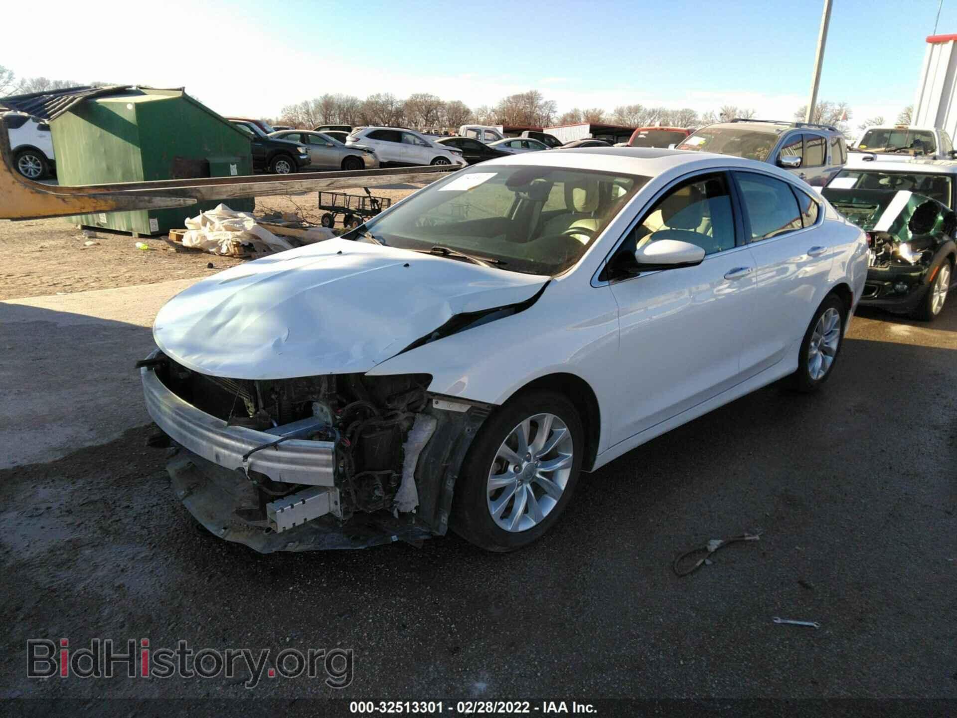 2015 CHRYSLER 200 - VIN: 1C3CCCCGXFN633720 - Фото 2