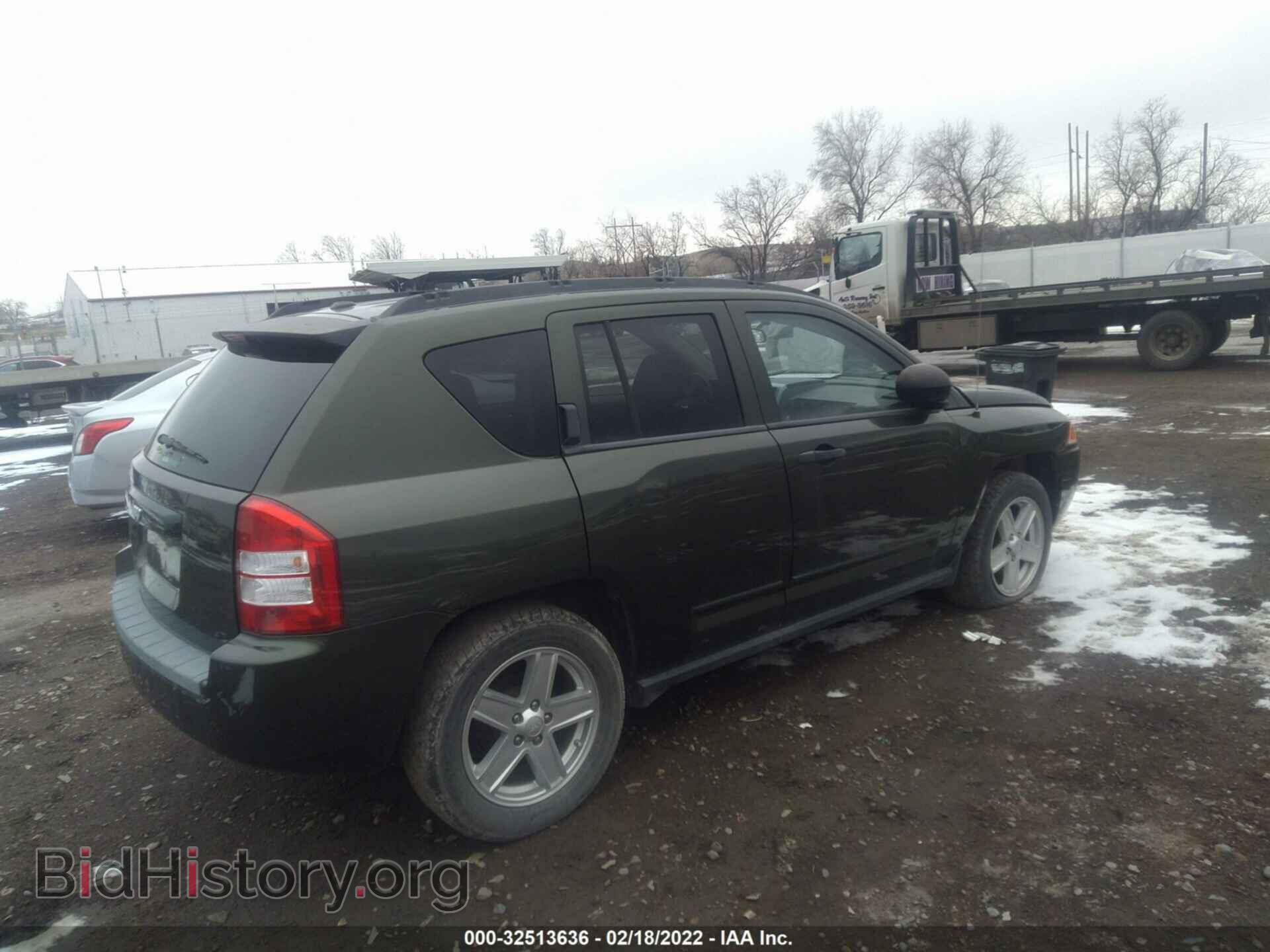 2008 JEEP COMPASS - VIN: 1J8FF47W88D523998 - Фото 4