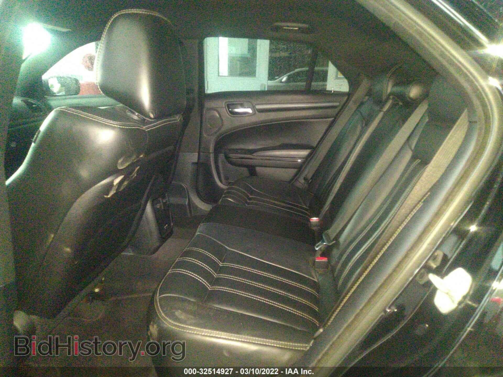 2016 CHRYSLER 300 - VIN: 2C3CCABG8GH192279 - Фото 8