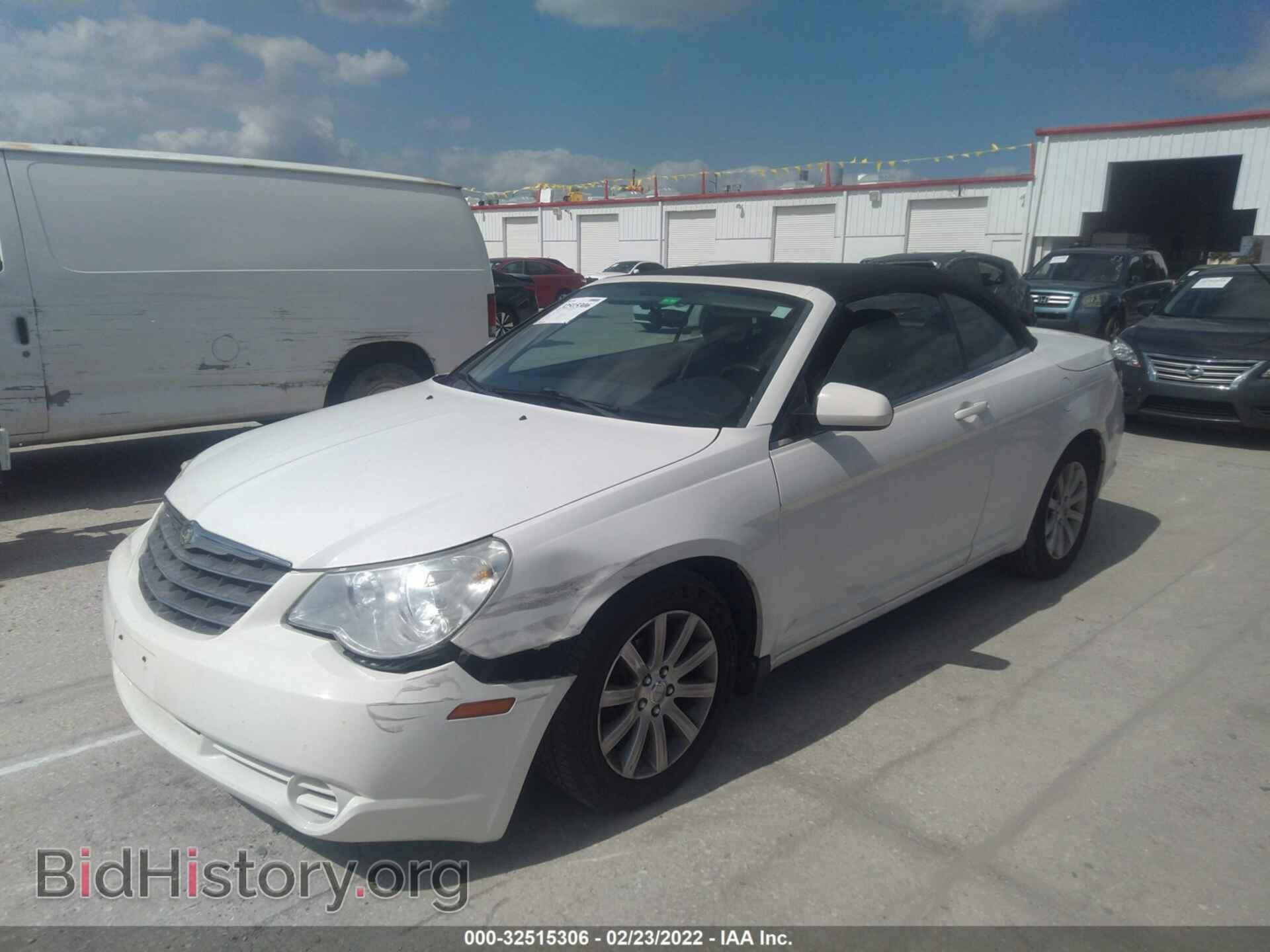2010 CHRYSLER SEBRING - VIN: 1C3BC5ED3AN222503 - Фото 2