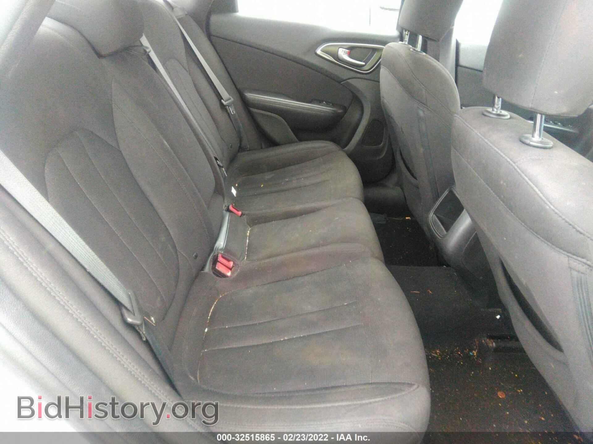 2015 CHRYSLER 200 - VIN: 1C3CCCAB0FN744168 - Фото 8