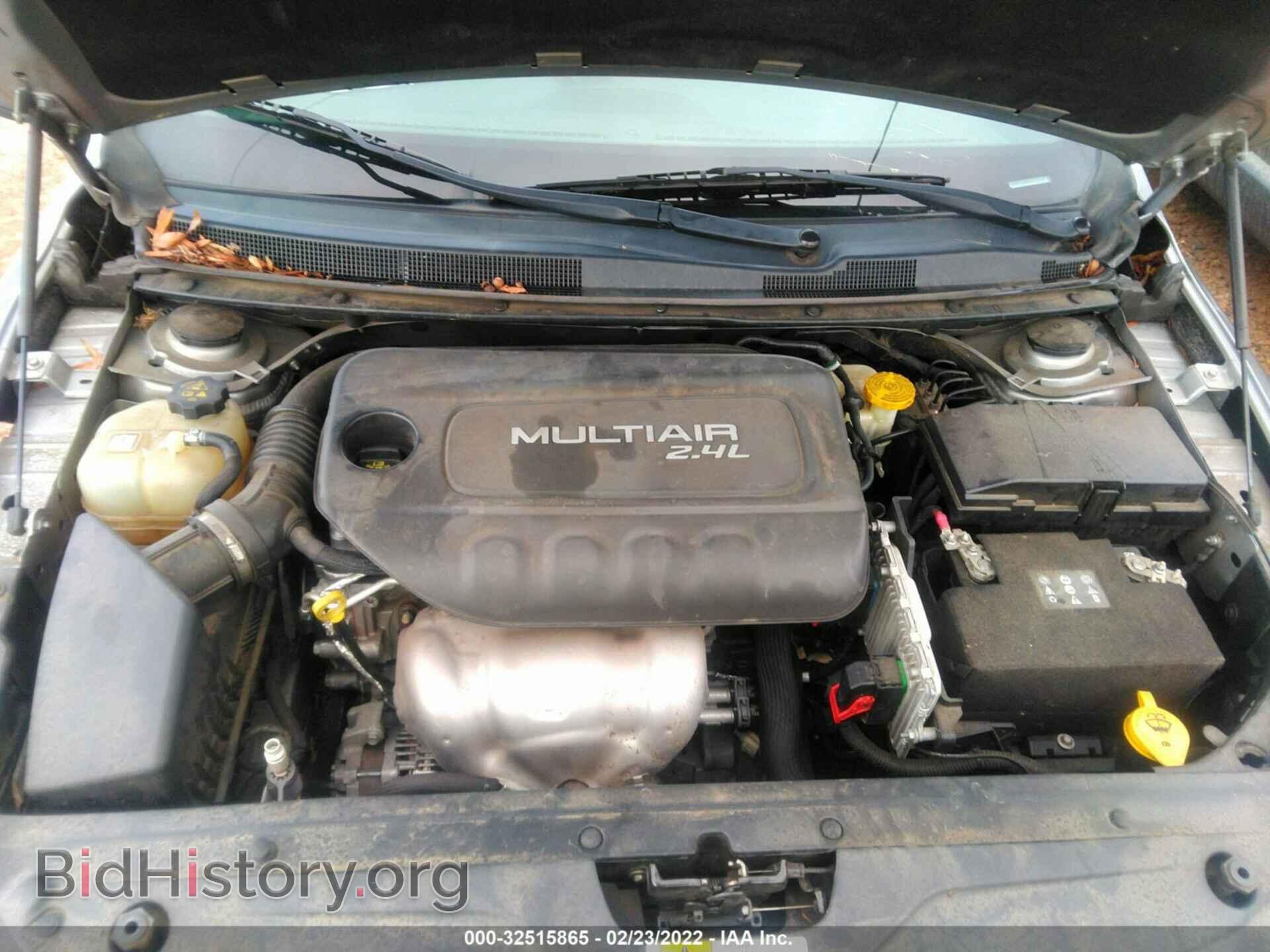 2015 CHRYSLER 200 - VIN: 1C3CCCAB0FN744168 - Фото 10