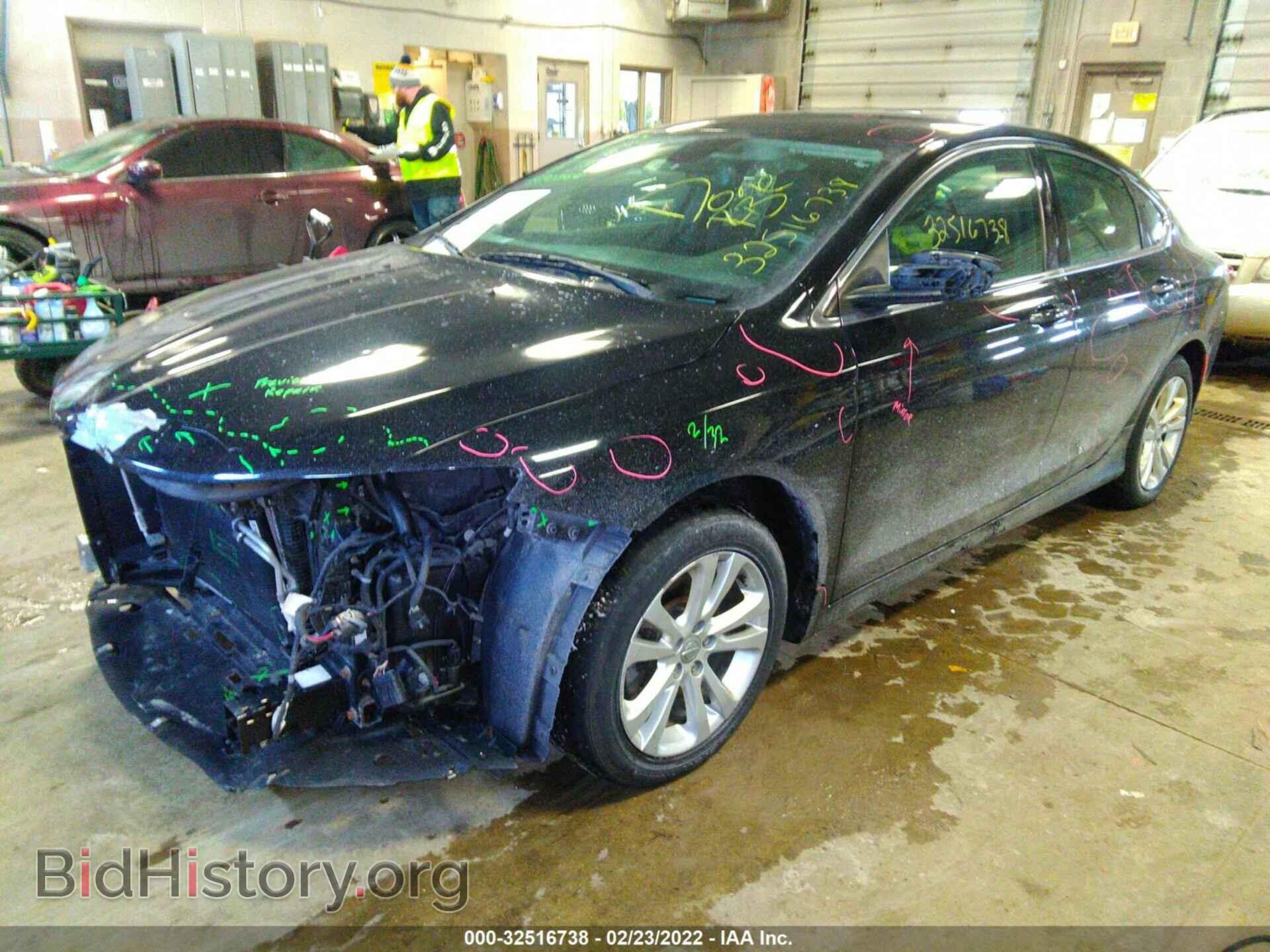2016 CHRYSLER 200 - VIN: 1C3CCCAB1GN176160 - Фото 2