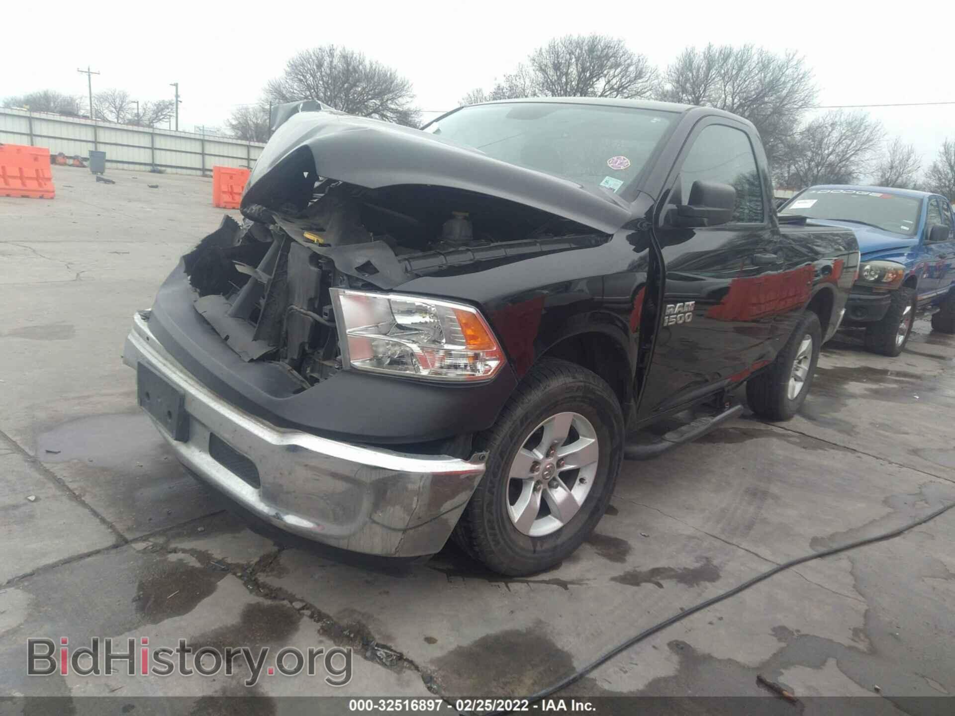 2018 RAM 1500 - VIN: 3C6JR6AG5JG238455 - Фото 2