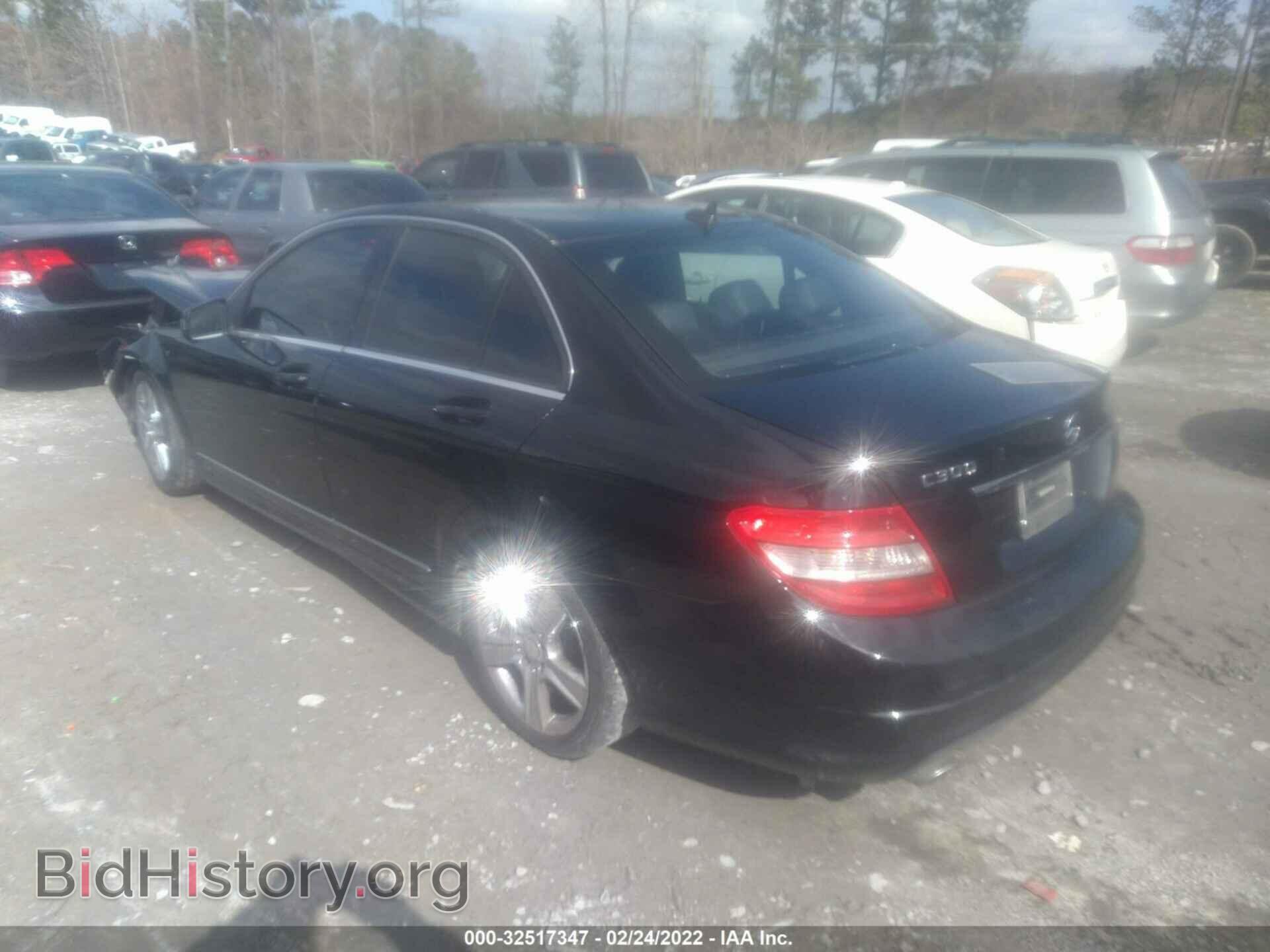 2011 MERCEDES-BENZ C-CLASS - VIN: WDDGF5EB4BR138732 - Фото 3