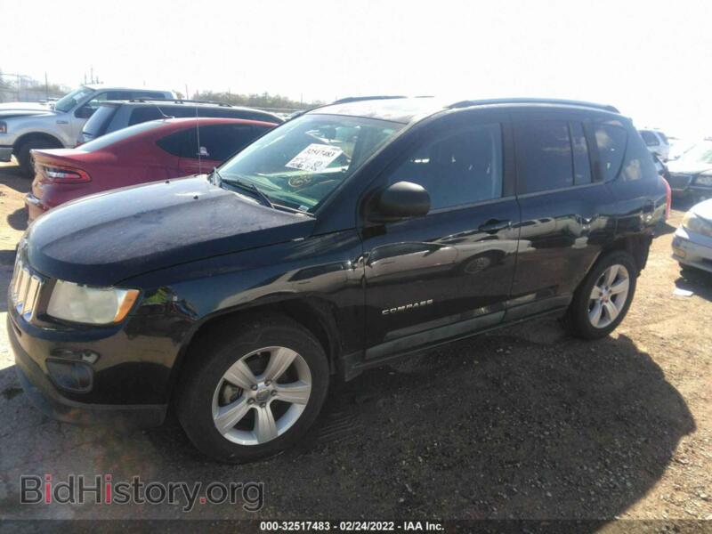 2011 Jeep COMPASS (VIN 1J4NT1FA5BD171030) — photo 2 of 12