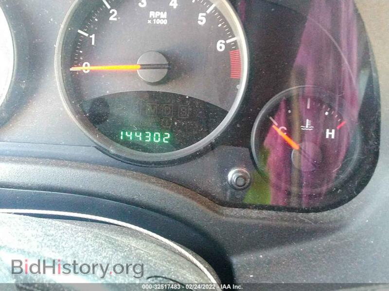2011 Jeep COMPASS (VIN 1J4NT1FA5BD171030) — photo 7 of 12
