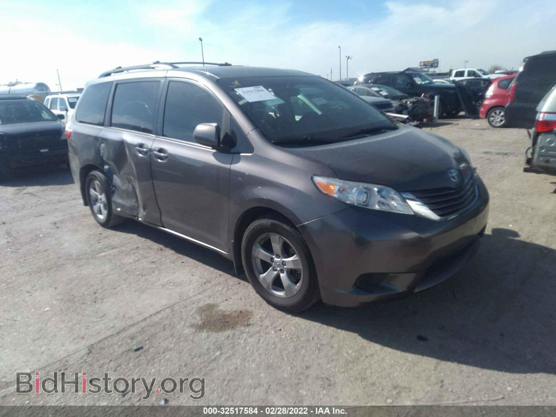 Фотография 5TDKZ3DC2HS793654 - TOYOTA SIENNA 2017